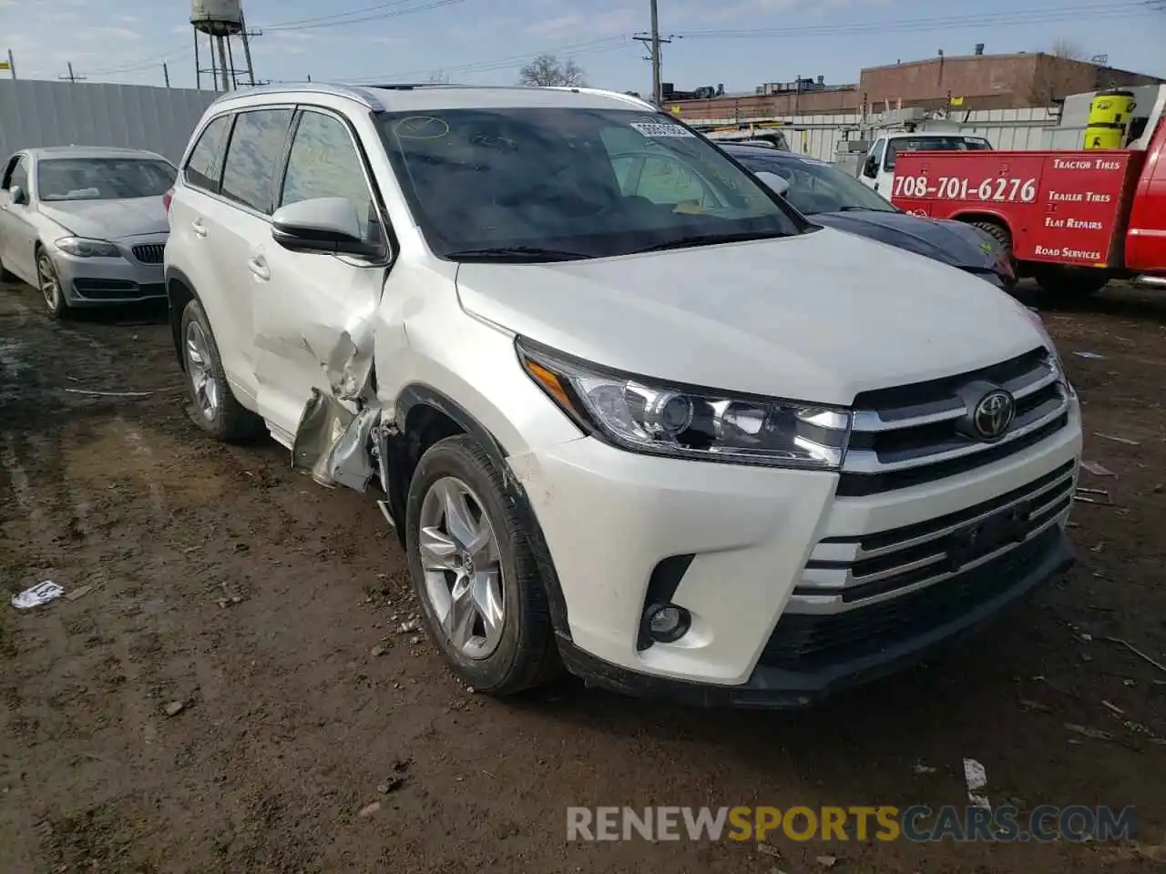 1 Photograph of a damaged car 5TDDZRFH1KS939070 TOYOTA HIGHLANDER 2019