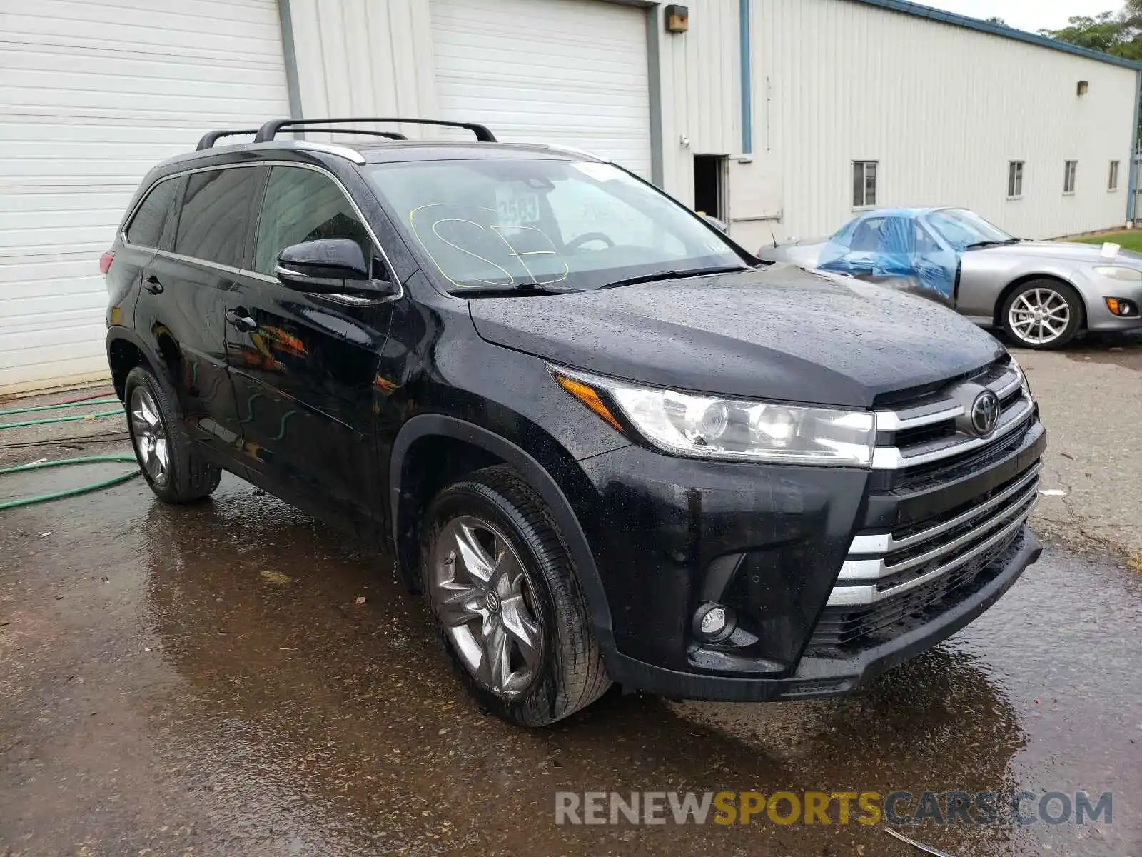 1 Photograph of a damaged car 5TDDZRFH1KS944236 TOYOTA HIGHLANDER 2019