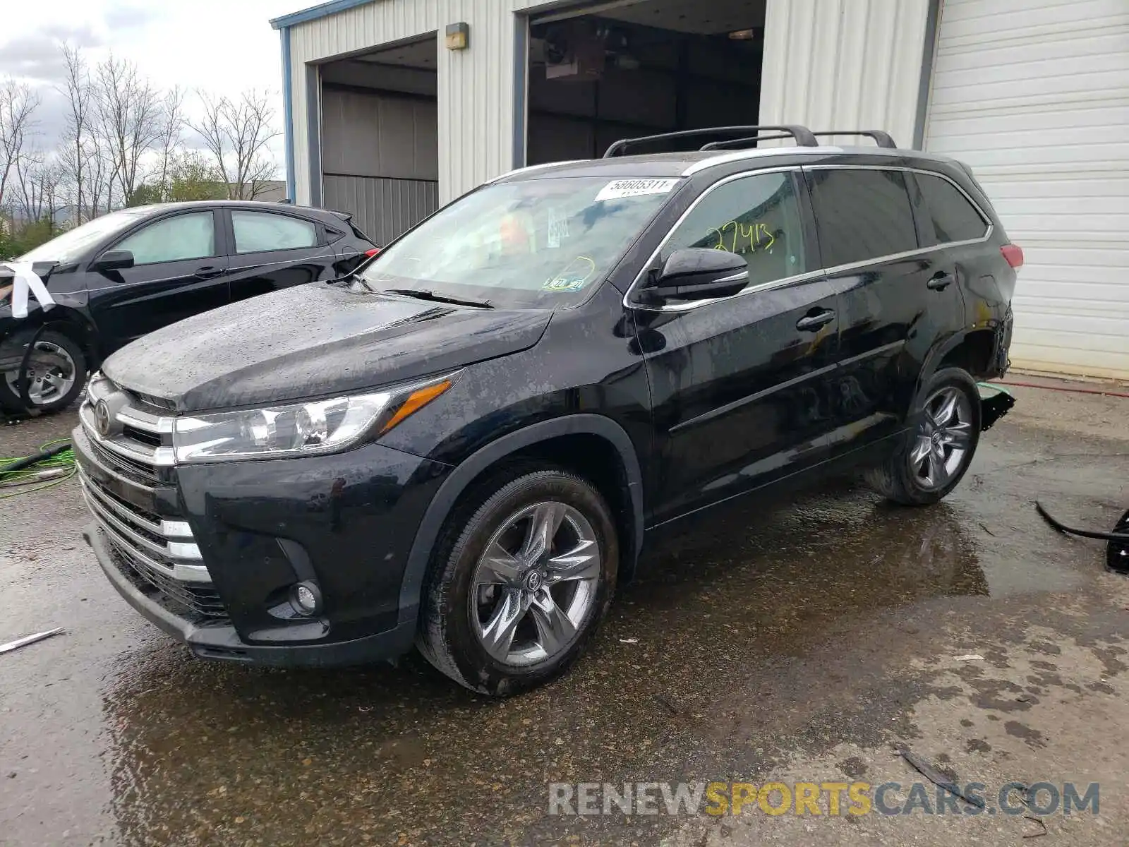 2 Photograph of a damaged car 5TDDZRFH1KS944236 TOYOTA HIGHLANDER 2019