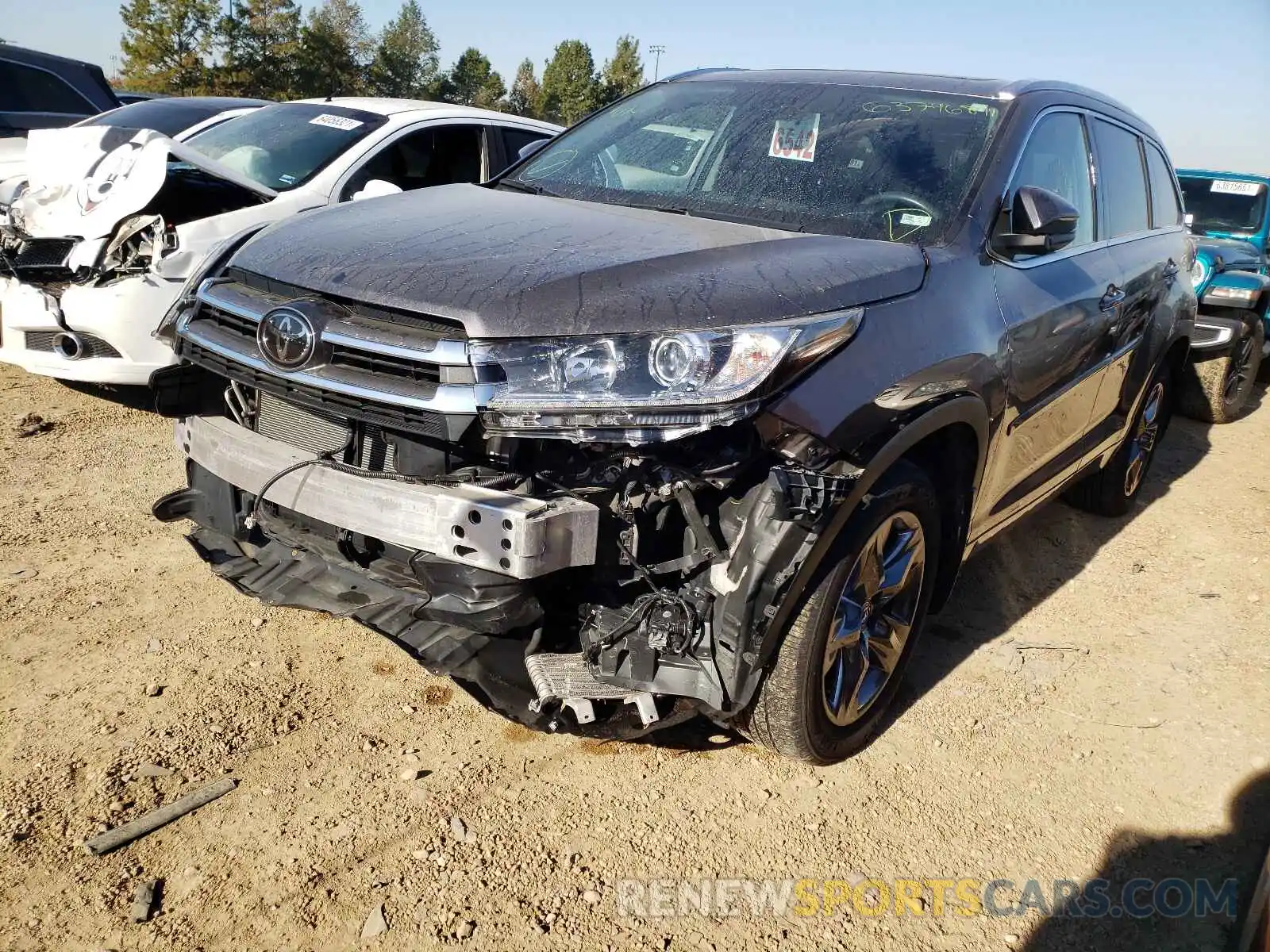 2 Photograph of a damaged car 5TDDZRFH1KS953356 TOYOTA HIGHLANDER 2019