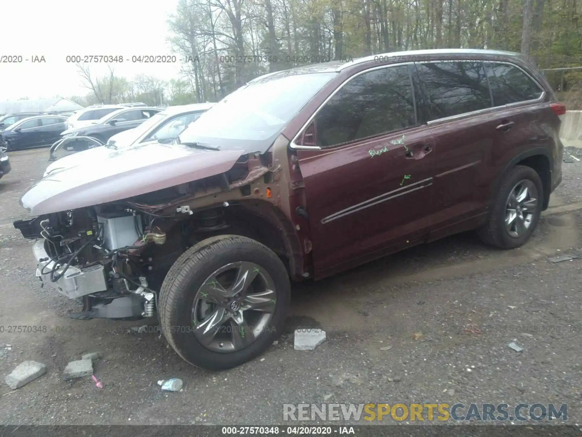 2 Photograph of a damaged car 5TDDZRFH1KS957987 TOYOTA HIGHLANDER 2019