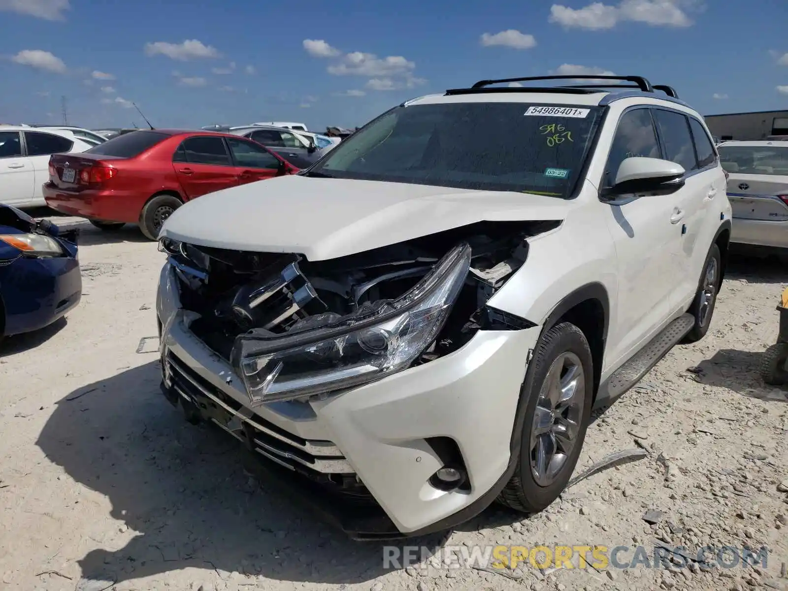 2 Photograph of a damaged car 5TDDZRFH1KS960873 TOYOTA HIGHLANDER 2019