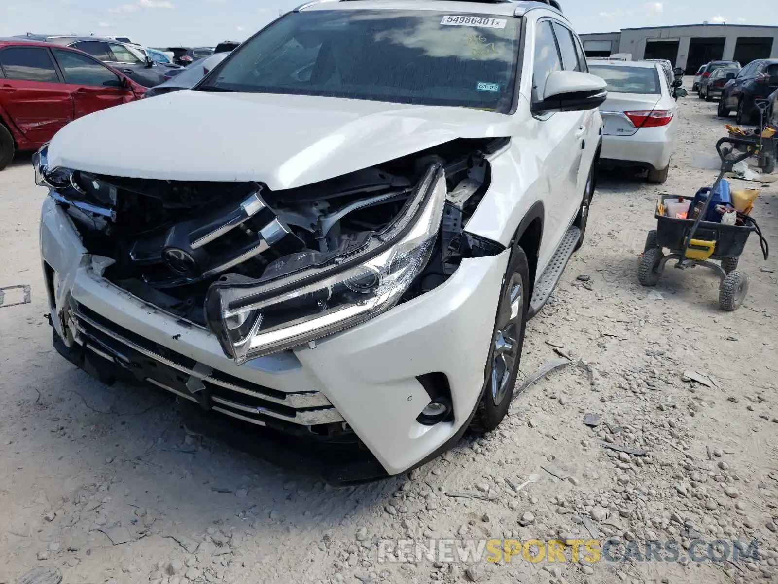 9 Photograph of a damaged car 5TDDZRFH1KS960873 TOYOTA HIGHLANDER 2019