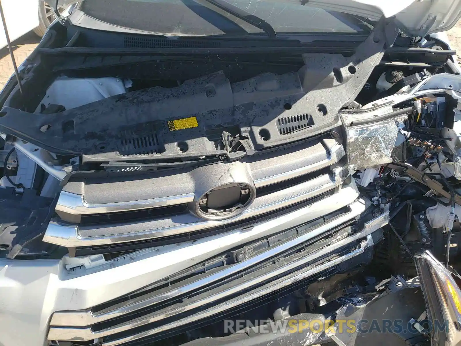 7 Photograph of a damaged car 5TDDZRFH1KS961134 TOYOTA HIGHLANDER 2019