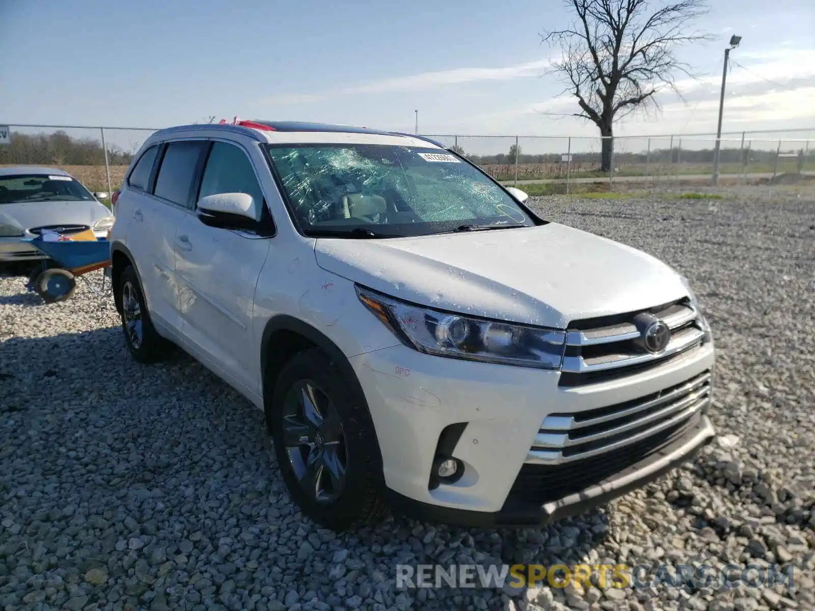 1 Photograph of a damaged car 5TDDZRFH1KS972876 TOYOTA HIGHLANDER 2019