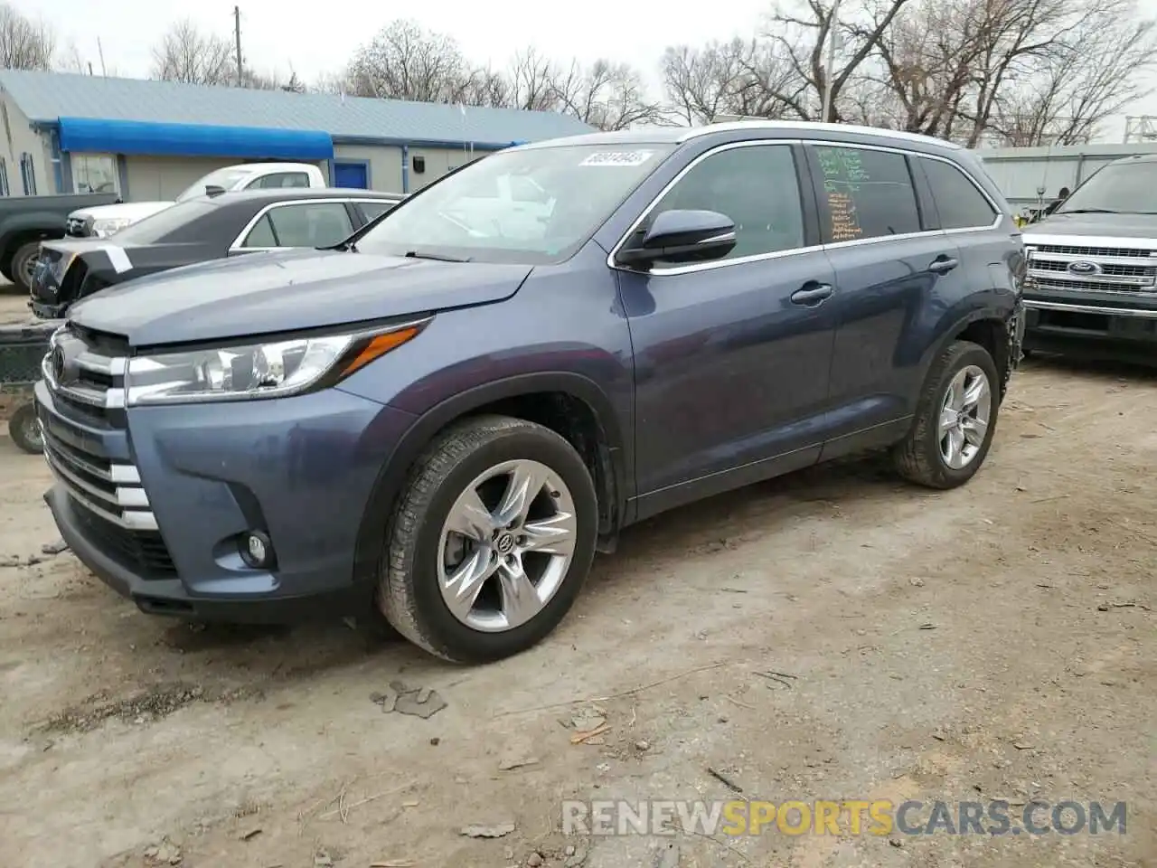 1 Photograph of a damaged car 5TDDZRFH1KS973526 TOYOTA HIGHLANDER 2019