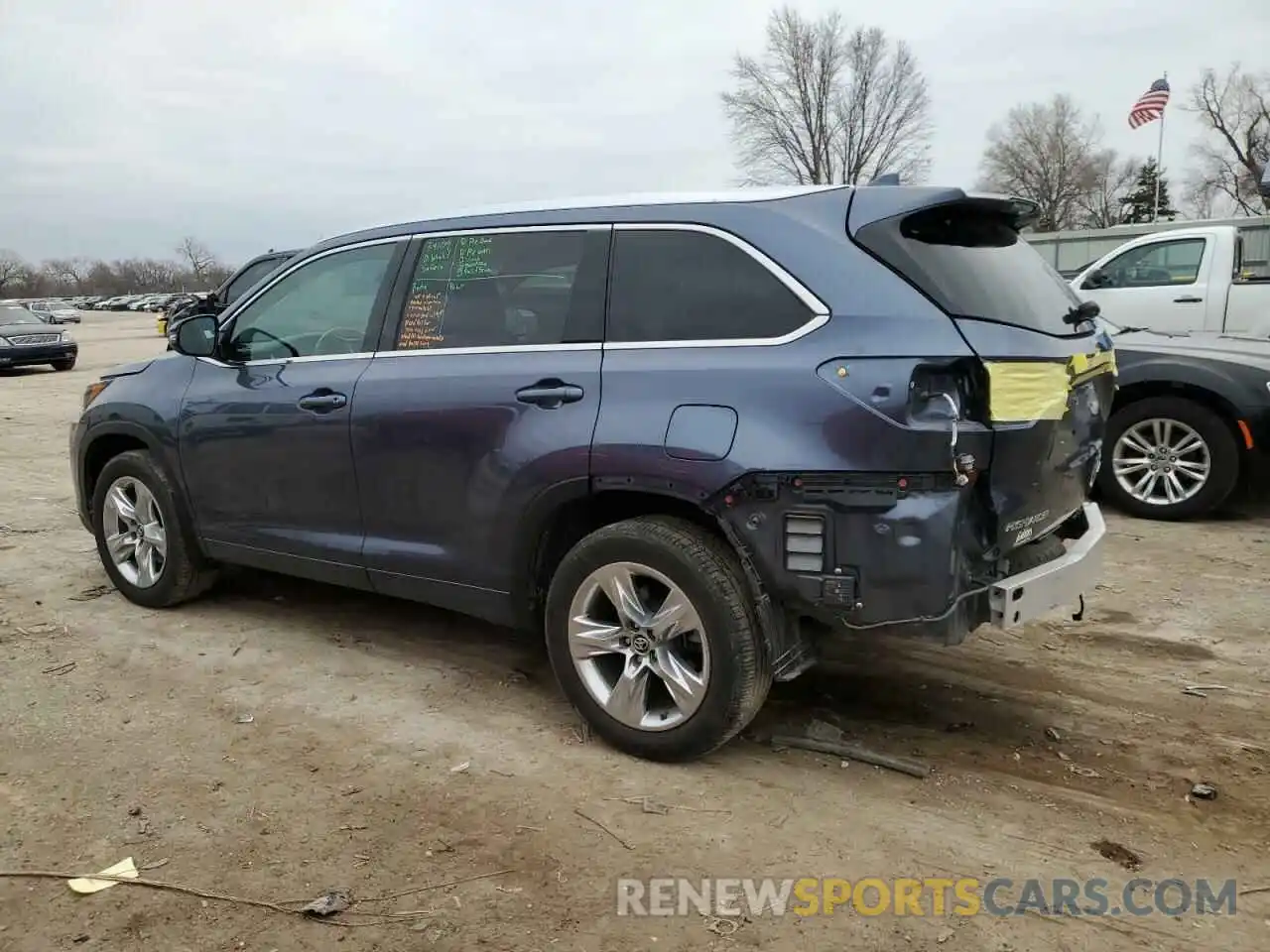 2 Photograph of a damaged car 5TDDZRFH1KS973526 TOYOTA HIGHLANDER 2019