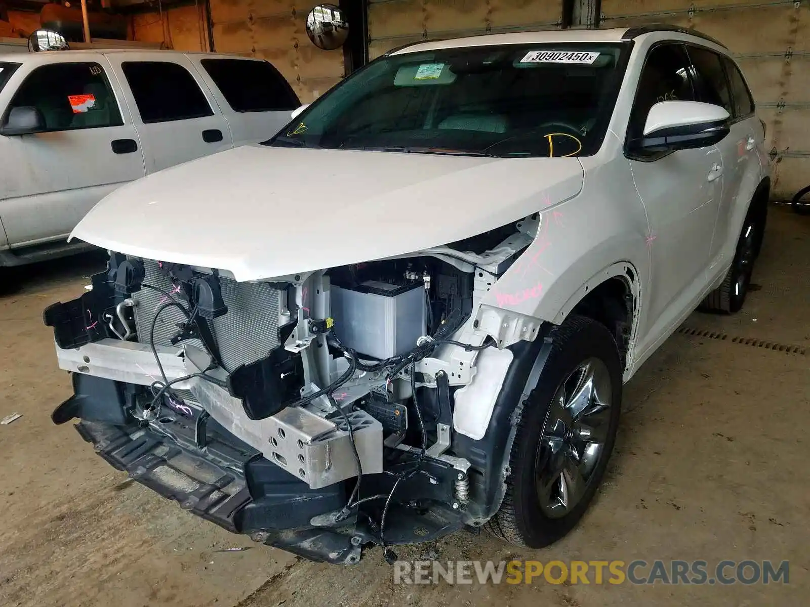 2 Photograph of a damaged car 5TDDZRFH1KS973624 TOYOTA HIGHLANDER 2019