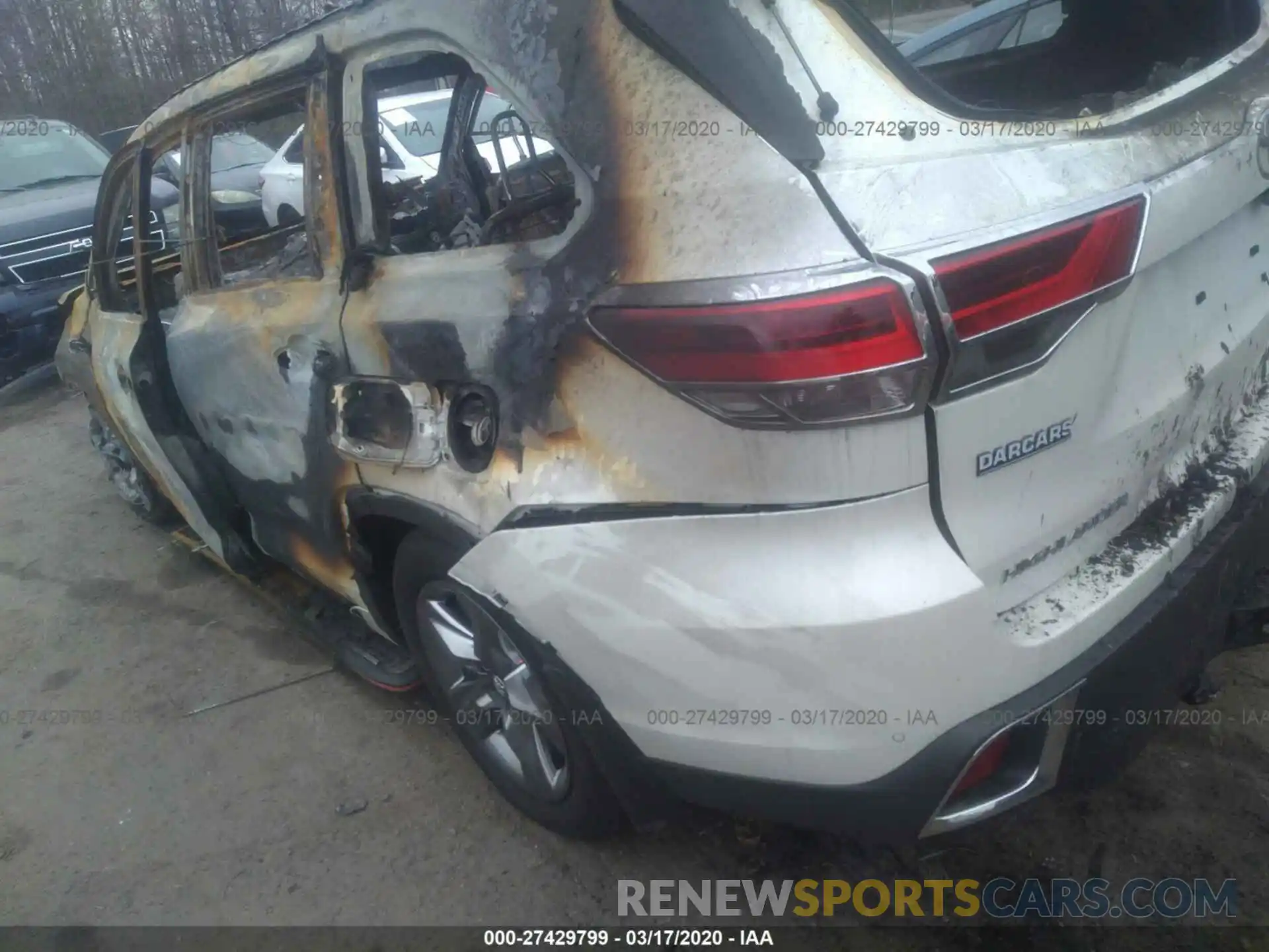 3 Photograph of a damaged car 5TDDZRFH1KS998314 TOYOTA HIGHLANDER 2019