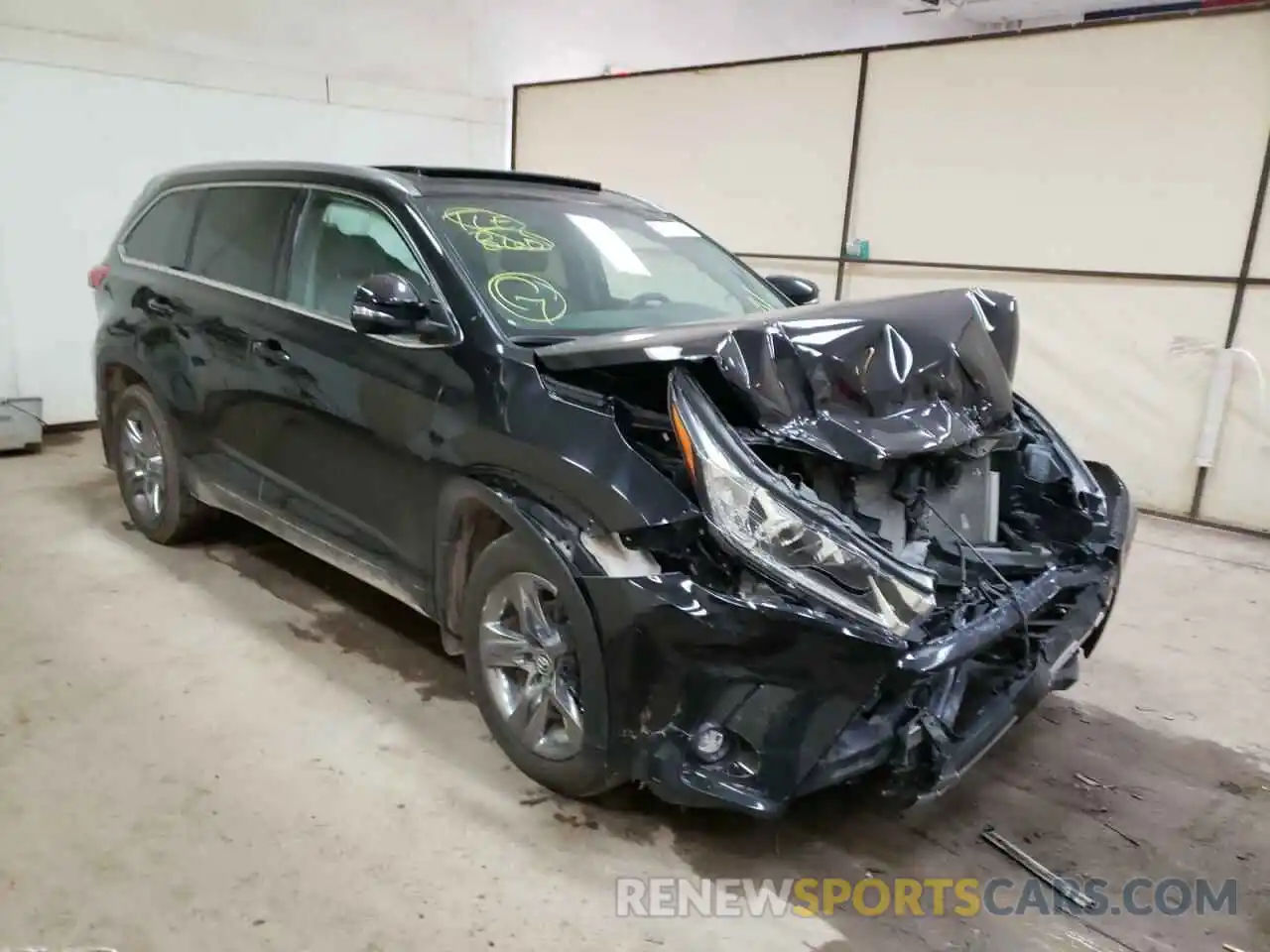 1 Photograph of a damaged car 5TDDZRFH2KS706220 TOYOTA HIGHLANDER 2019