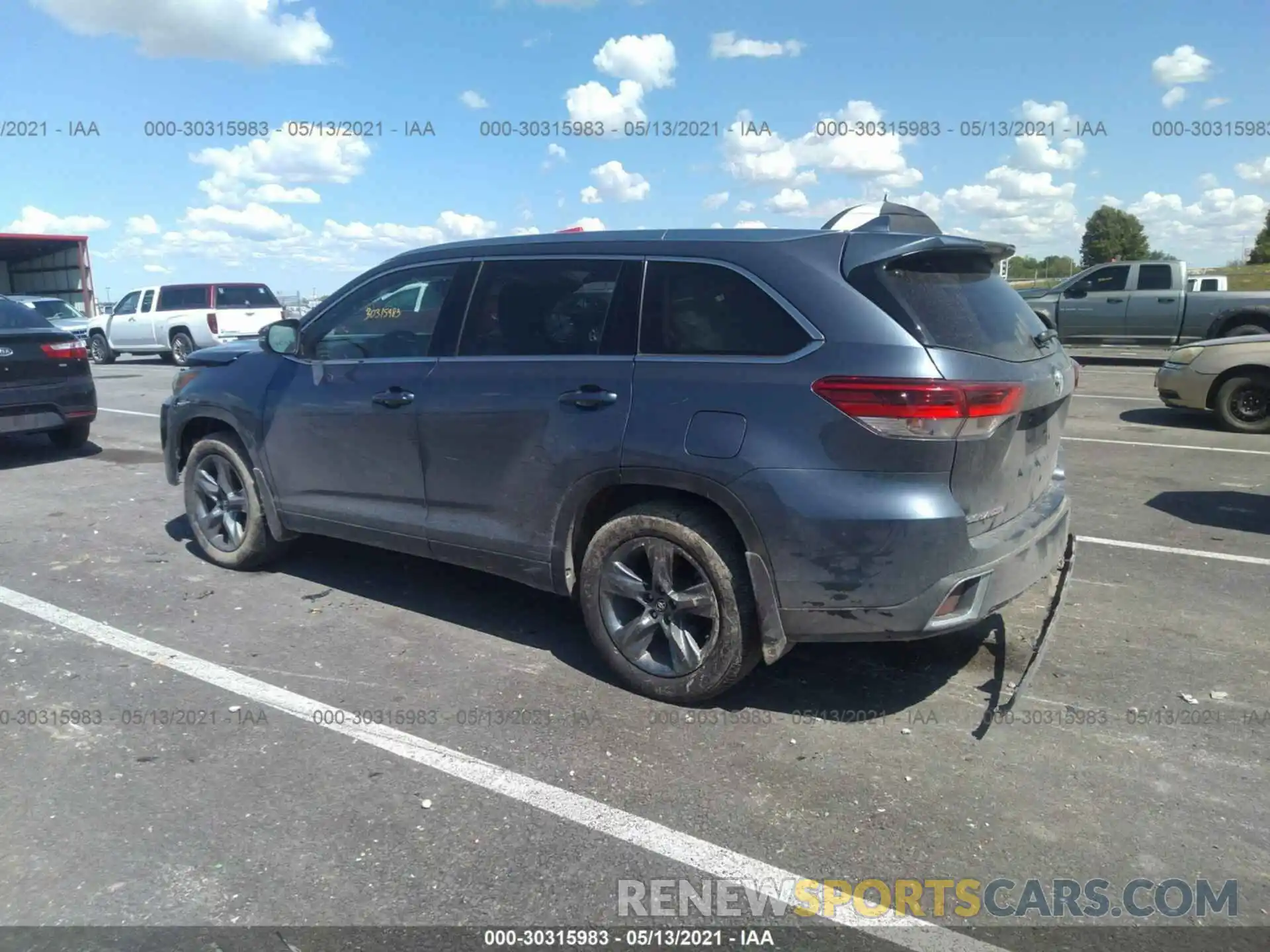 3 Photograph of a damaged car 5TDDZRFH2KS718979 TOYOTA HIGHLANDER 2019