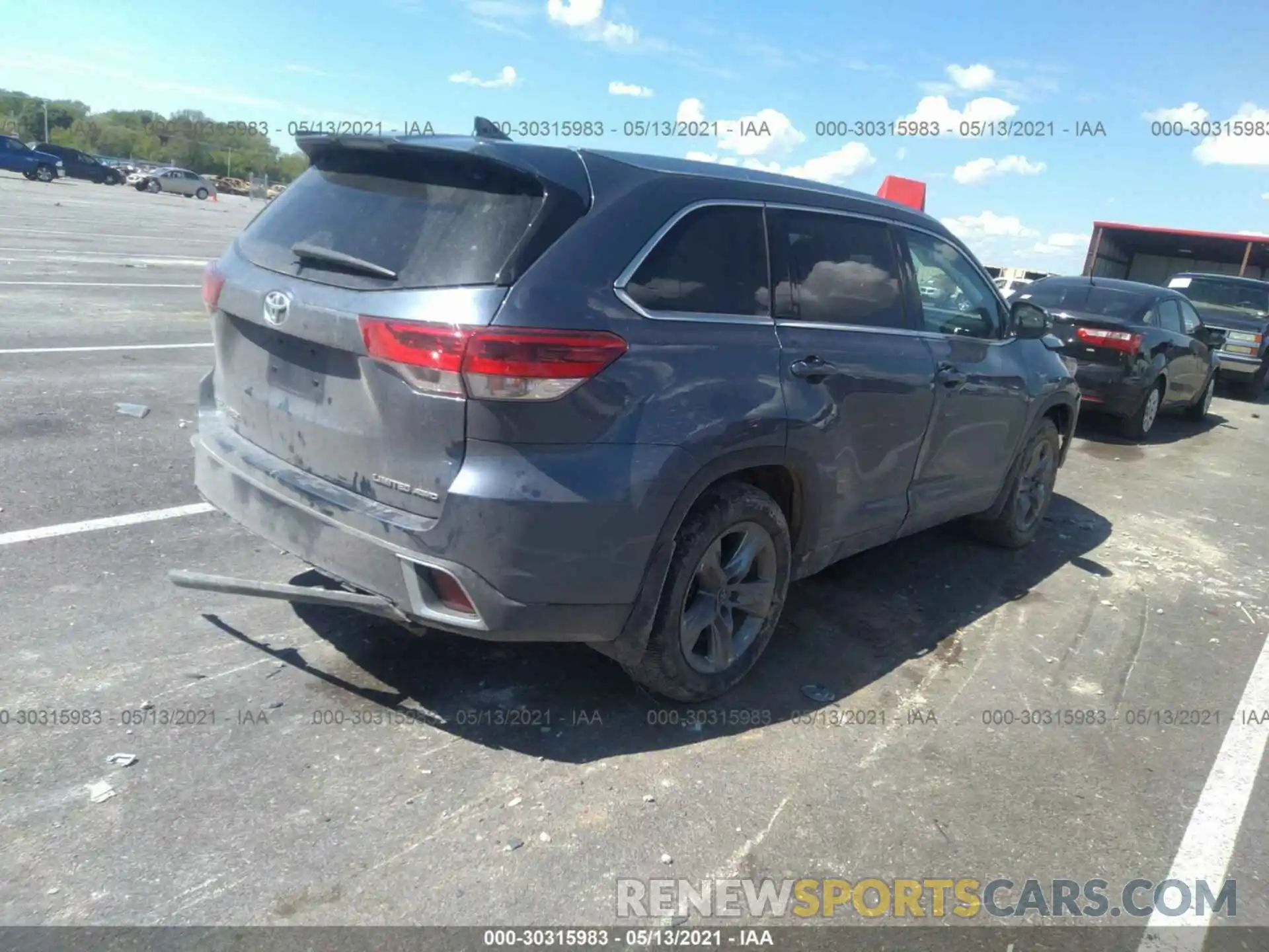 4 Photograph of a damaged car 5TDDZRFH2KS718979 TOYOTA HIGHLANDER 2019