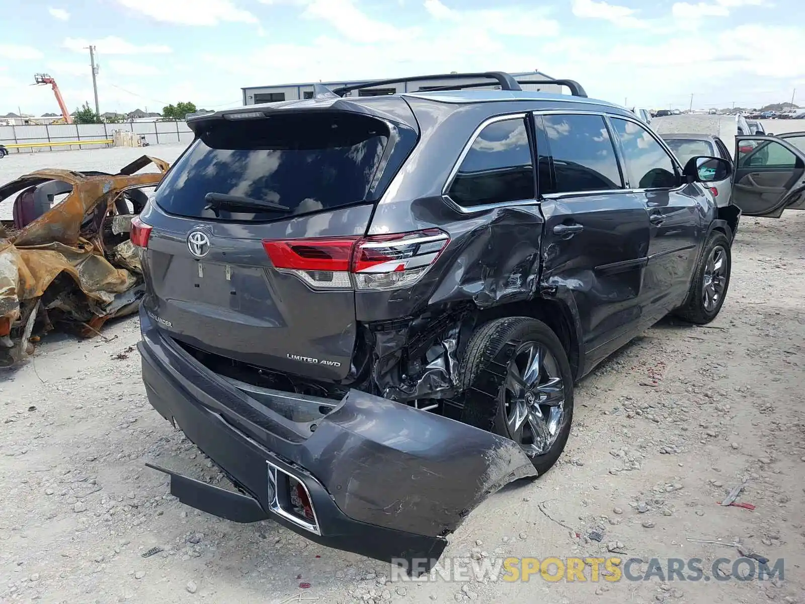 4 Фотография поврежденного автомобиля 5TDDZRFH2KS728881 TOYOTA HIGHLANDER 2019