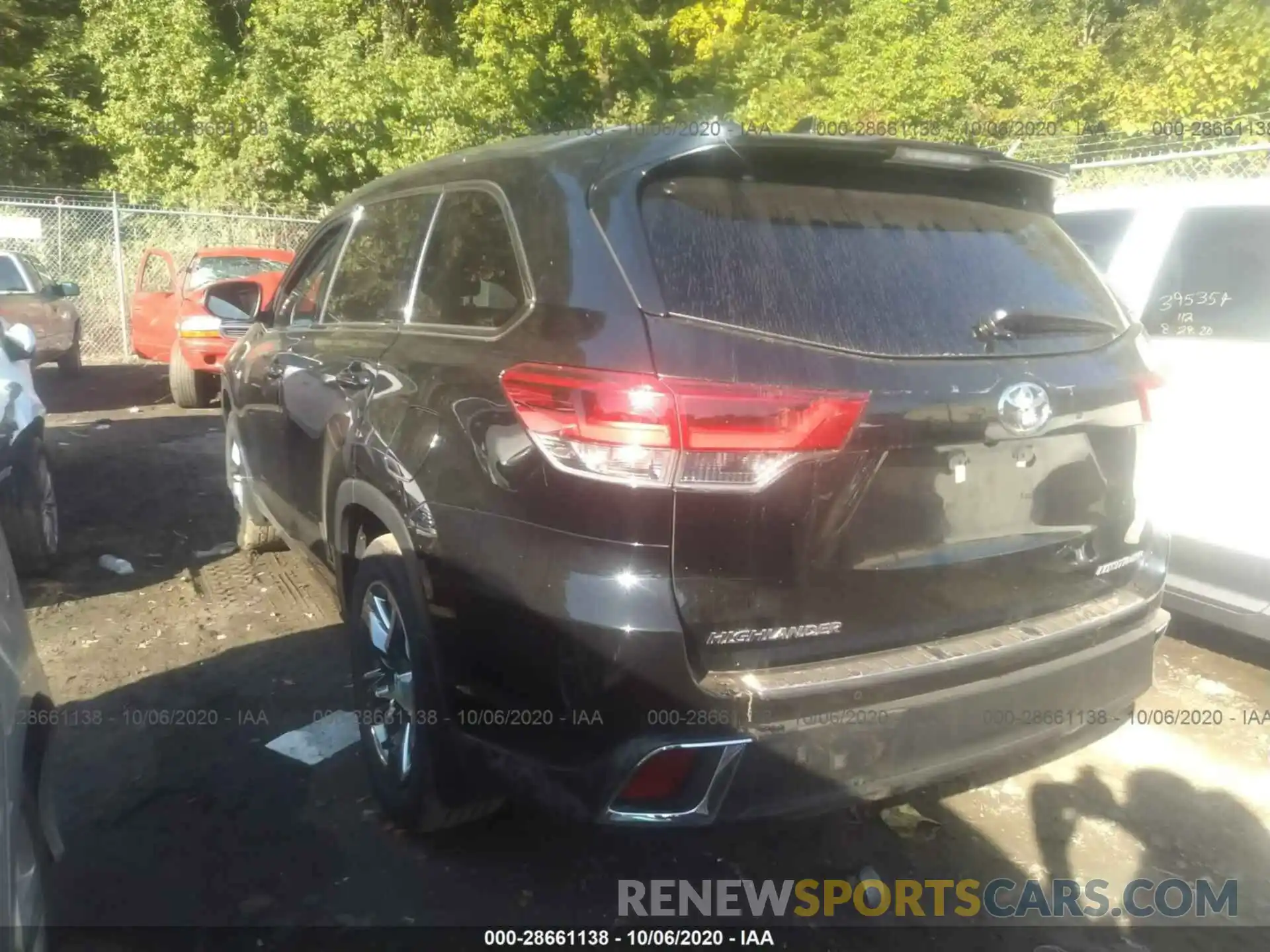 3 Photograph of a damaged car 5TDDZRFH2KS738858 TOYOTA HIGHLANDER 2019