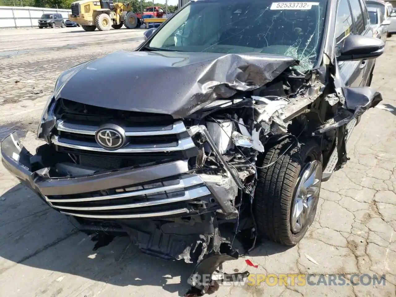 9 Photograph of a damaged car 5TDDZRFH2KS739931 TOYOTA HIGHLANDER 2019