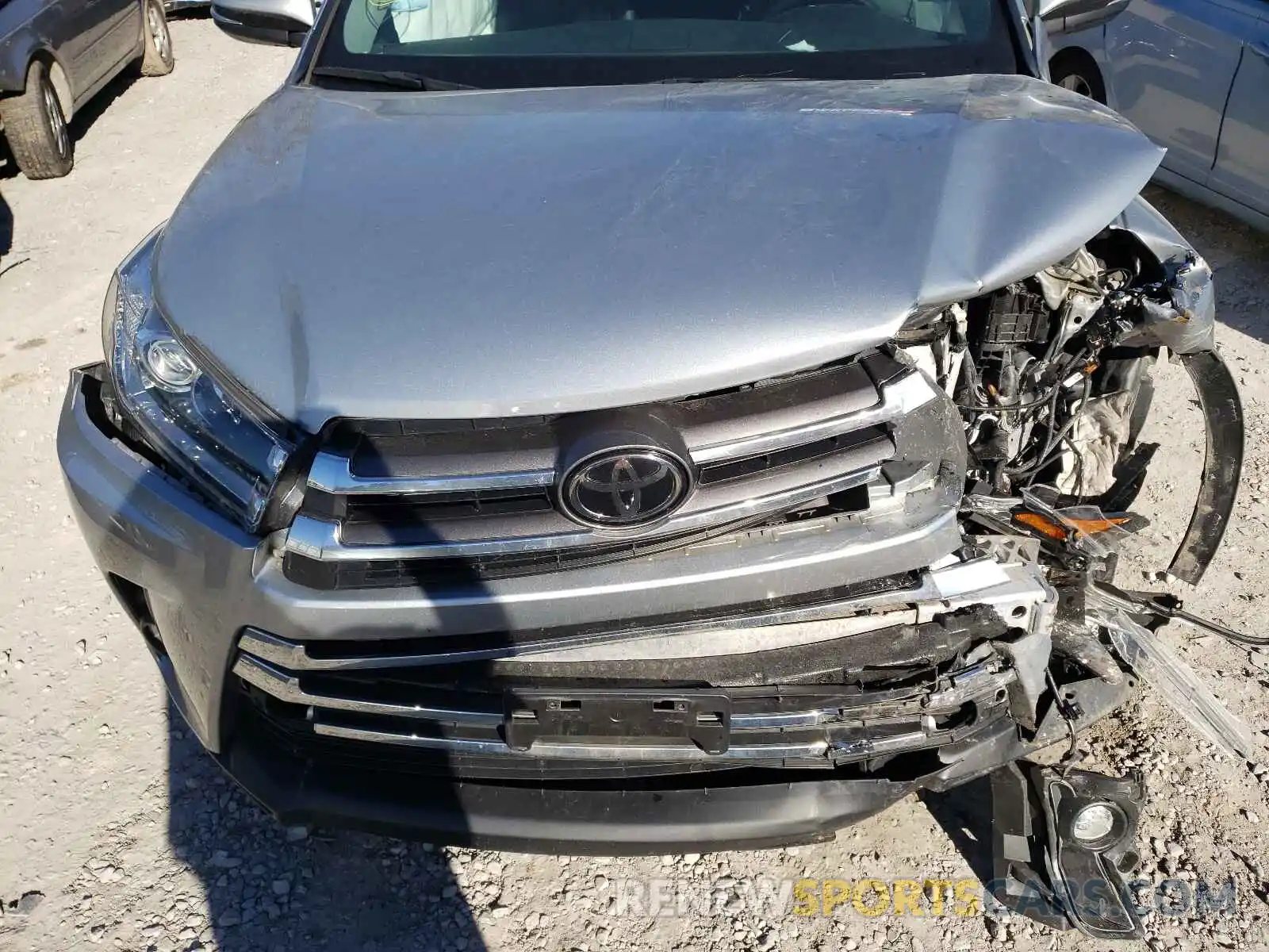 7 Photograph of a damaged car 5TDDZRFH2KS931821 TOYOTA HIGHLANDER 2019