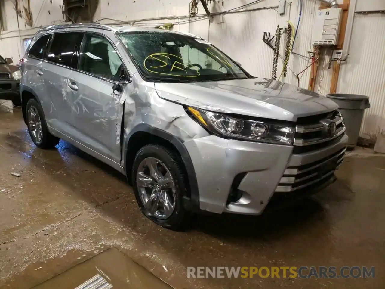 1 Photograph of a damaged car 5TDDZRFH2KS954077 TOYOTA HIGHLANDER 2019