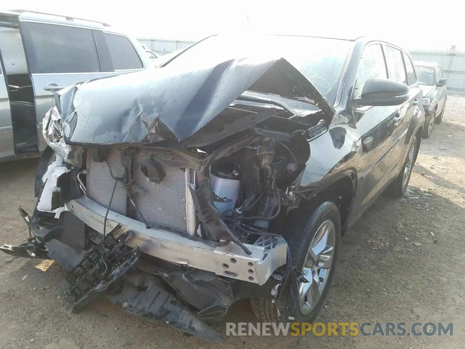 2 Photograph of a damaged car 5TDDZRFH2KS966004 TOYOTA HIGHLANDER 2019