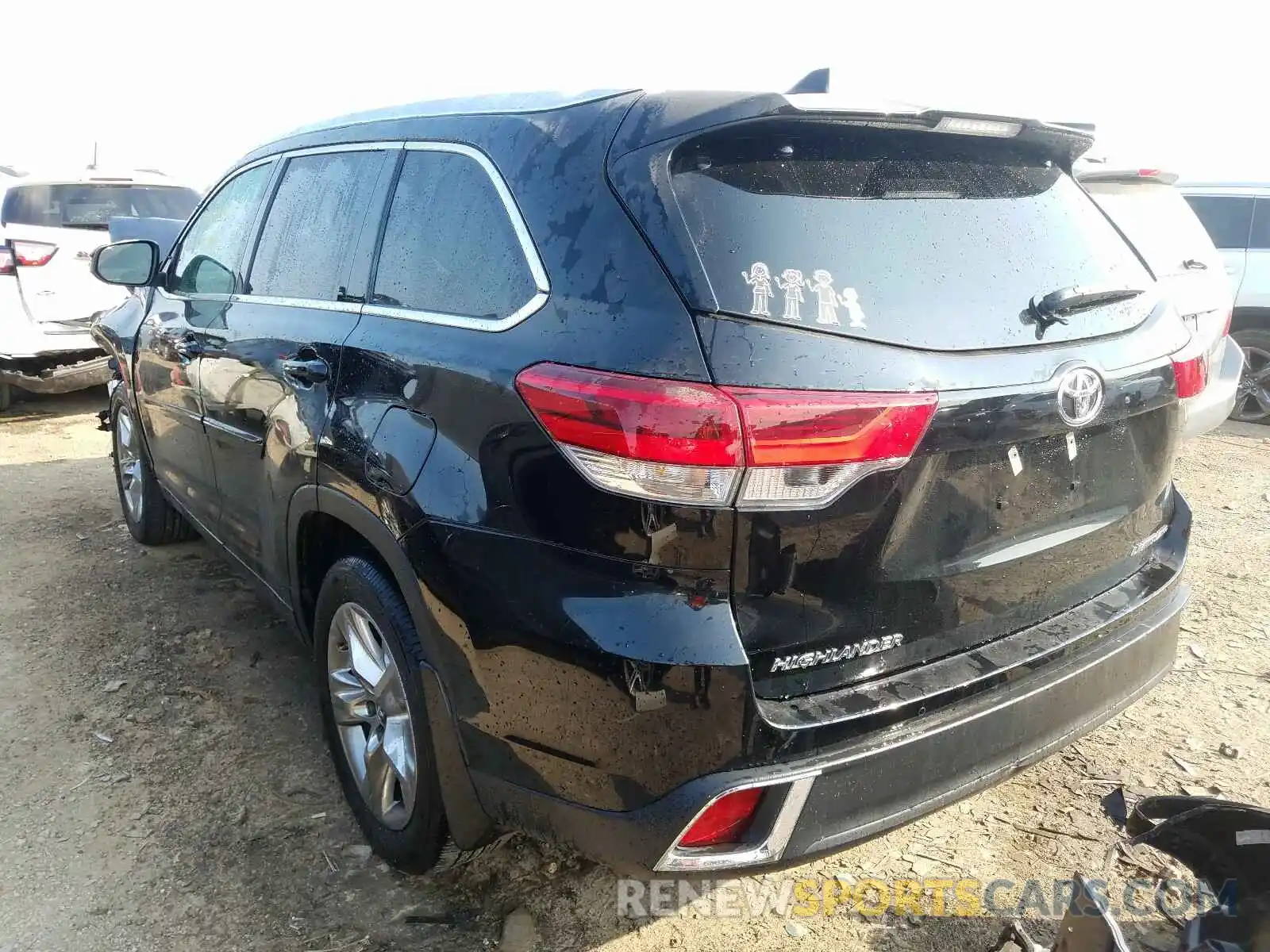 3 Photograph of a damaged car 5TDDZRFH2KS966004 TOYOTA HIGHLANDER 2019