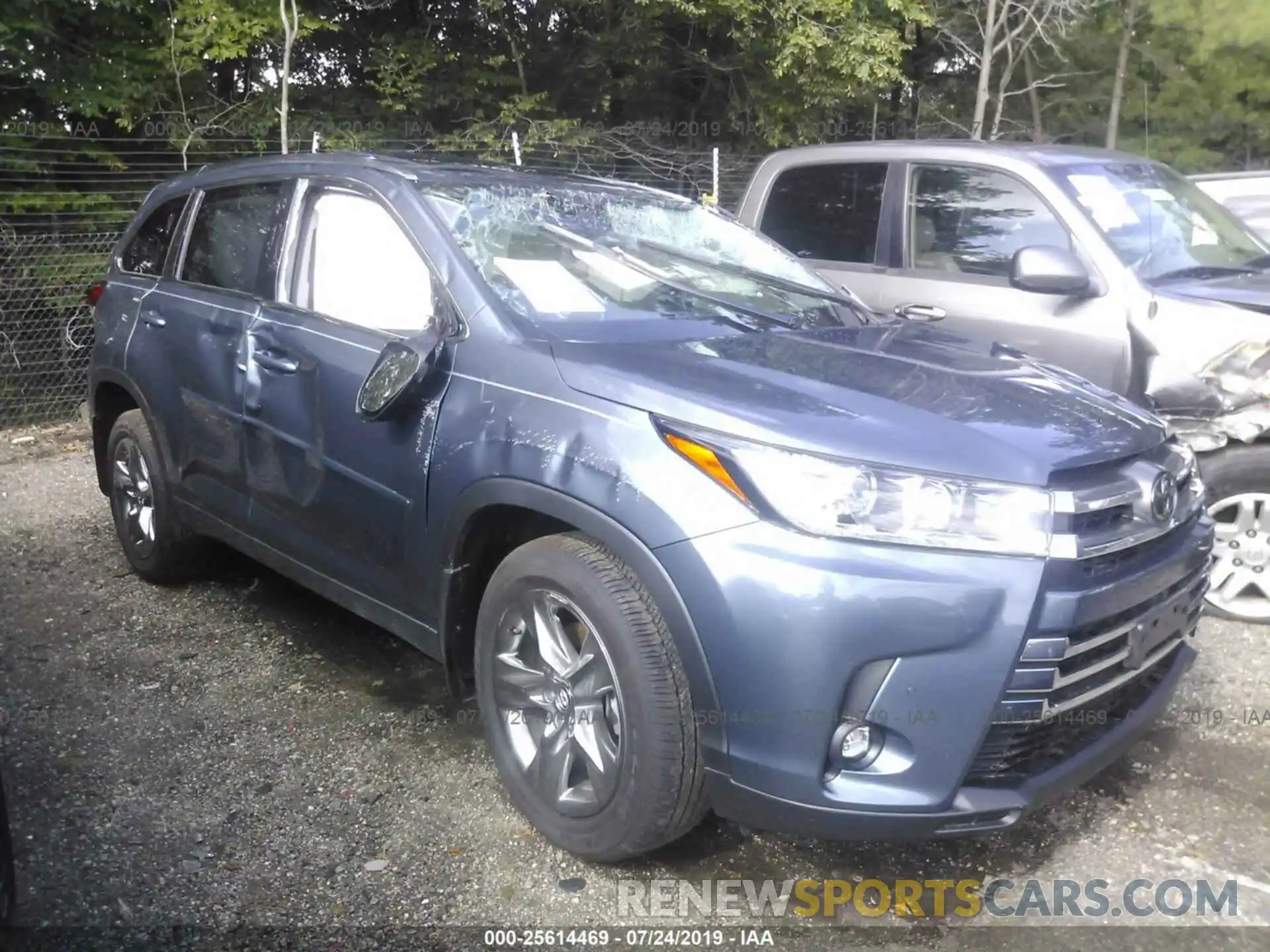 1 Photograph of a damaged car 5TDDZRFH2KS973521 TOYOTA HIGHLANDER 2019