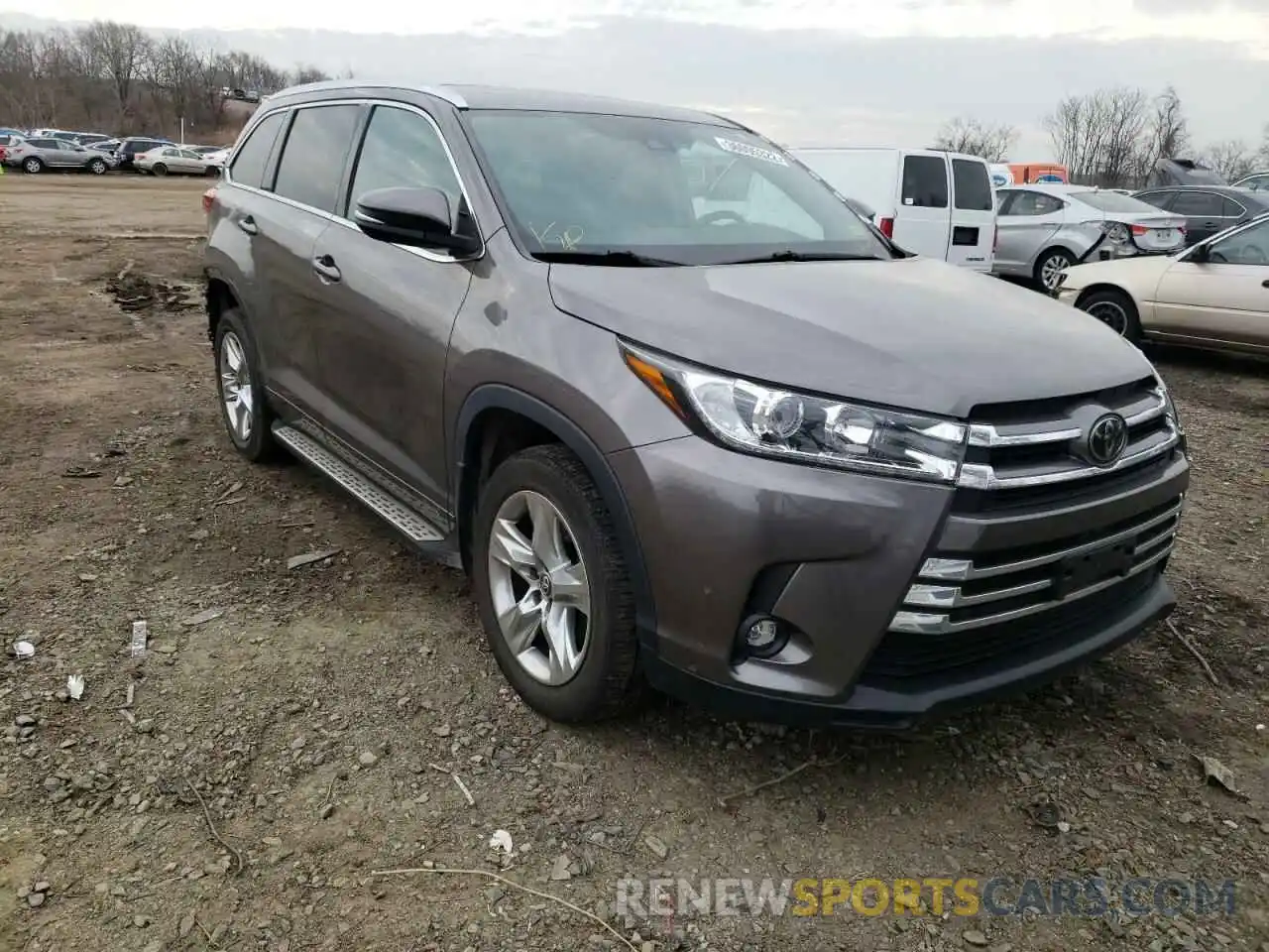 1 Photograph of a damaged car 5TDDZRFH2KS975639 TOYOTA HIGHLANDER 2019