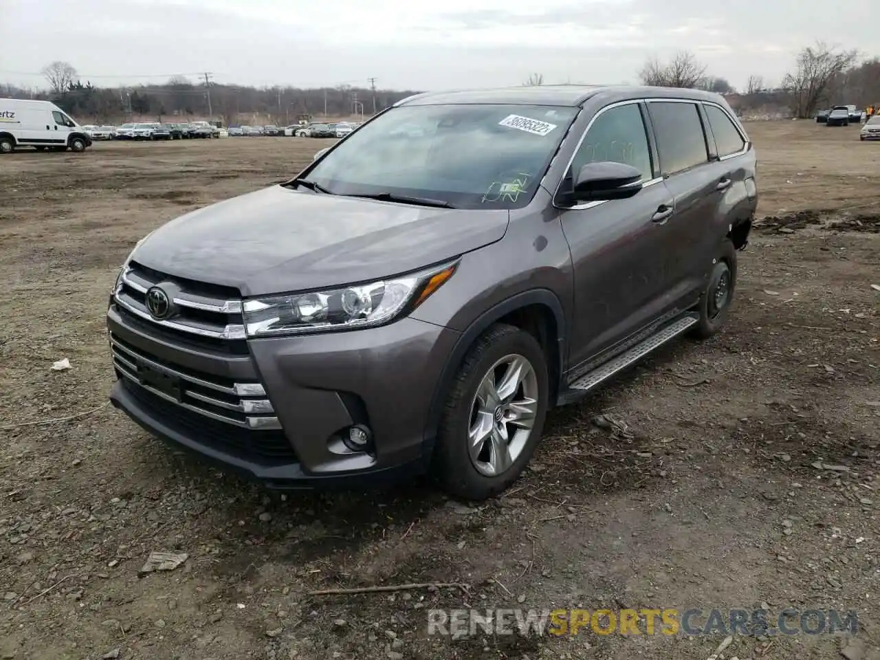 2 Photograph of a damaged car 5TDDZRFH2KS975639 TOYOTA HIGHLANDER 2019