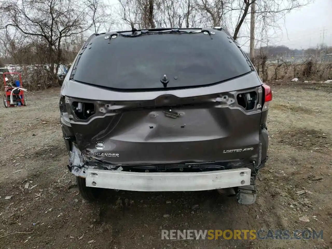 9 Photograph of a damaged car 5TDDZRFH2KS975639 TOYOTA HIGHLANDER 2019