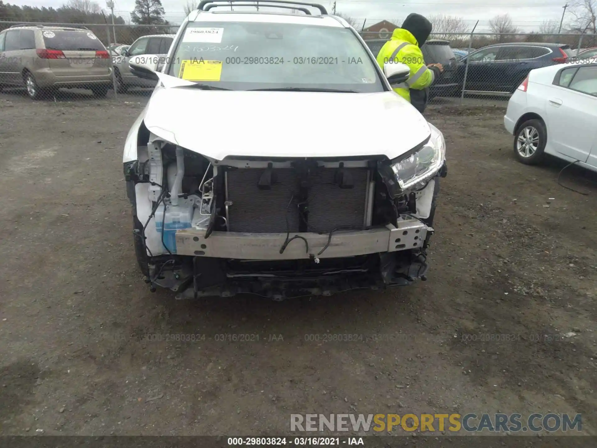 6 Photograph of a damaged car 5TDDZRFH2KS978198 TOYOTA HIGHLANDER 2019