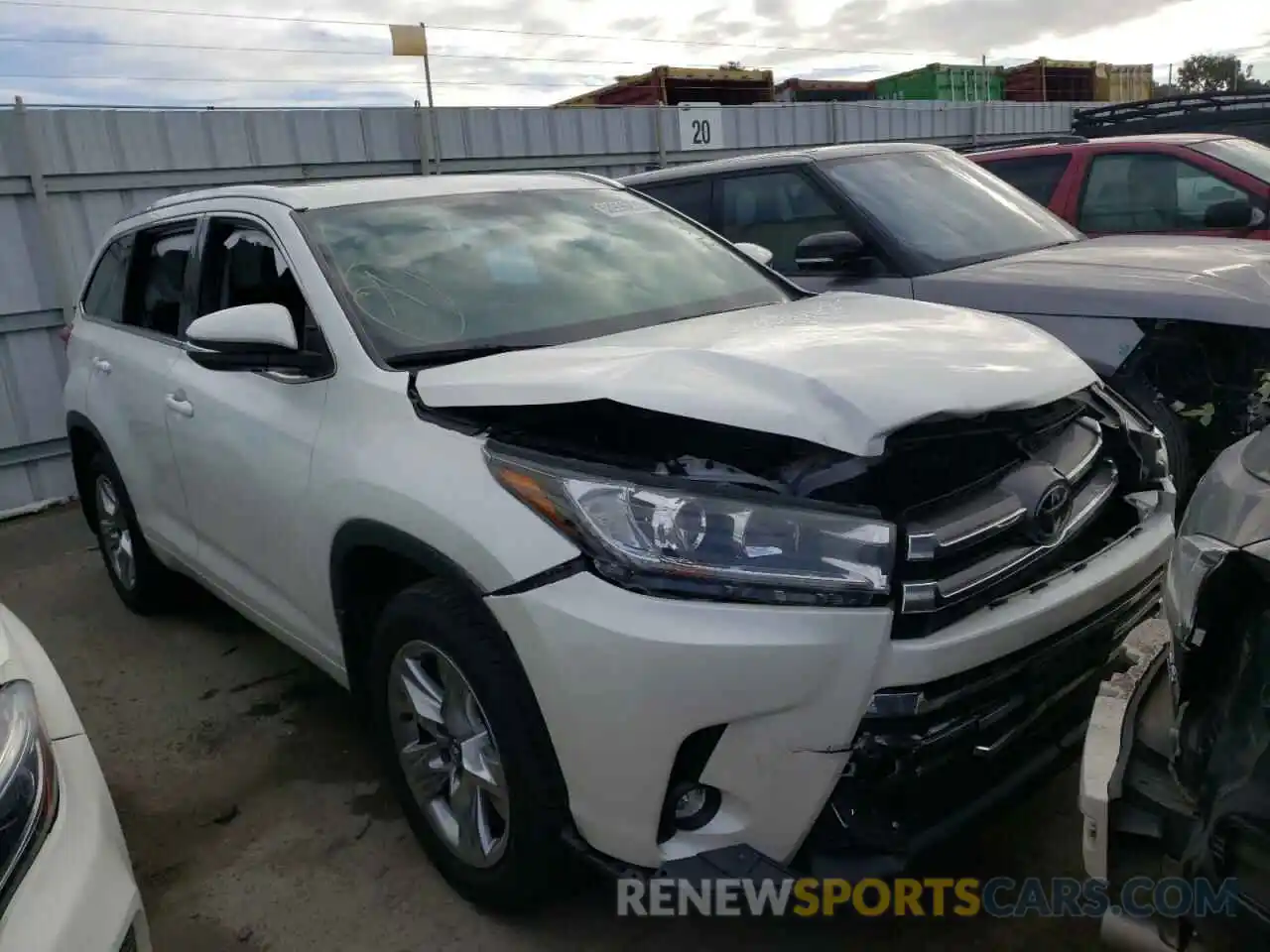 1 Photograph of a damaged car 5TDDZRFH2KS985894 TOYOTA HIGHLANDER 2019