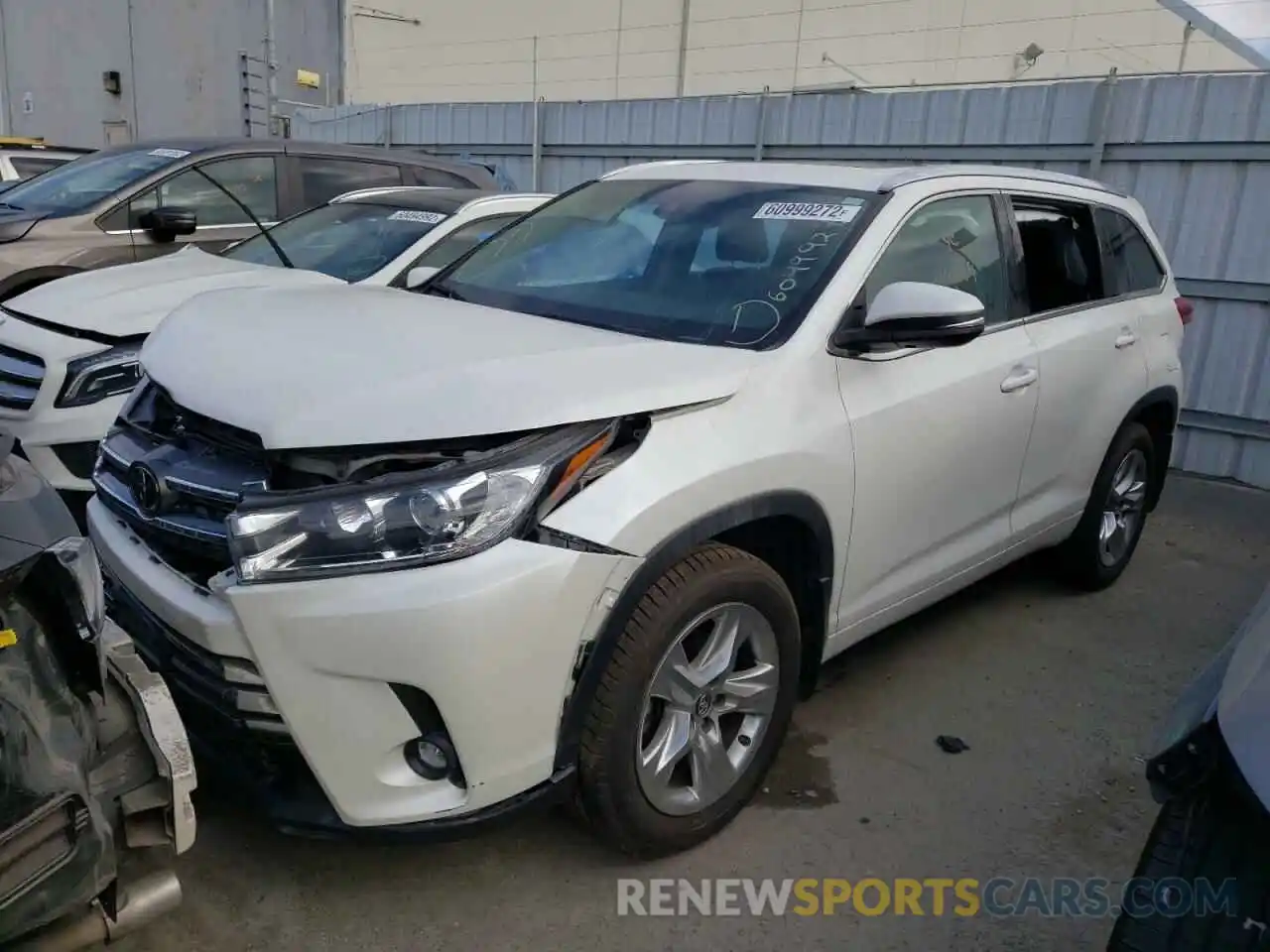 2 Photograph of a damaged car 5TDDZRFH2KS985894 TOYOTA HIGHLANDER 2019