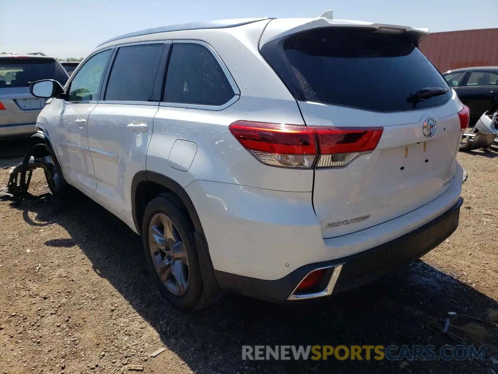 3 Photograph of a damaged car 5TDDZRFH2KS990027 TOYOTA HIGHLANDER 2019