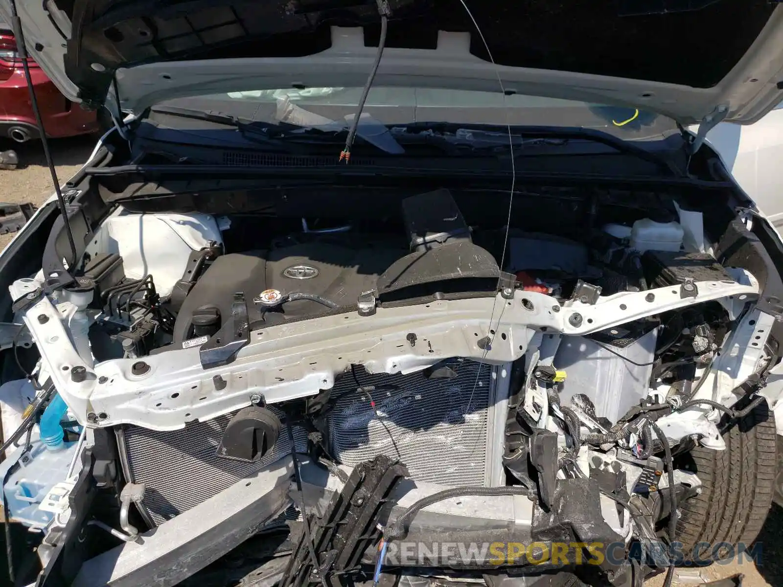 7 Photograph of a damaged car 5TDDZRFH2KS990027 TOYOTA HIGHLANDER 2019