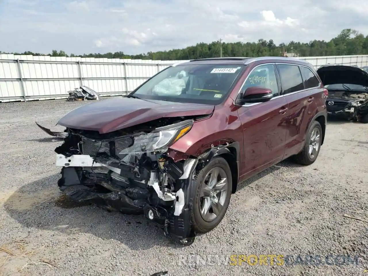 2 Photograph of a damaged car 5TDDZRFH2KS997074 TOYOTA HIGHLANDER 2019