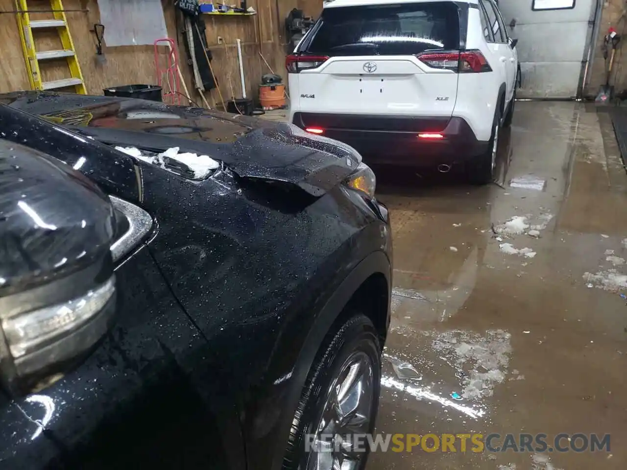 9 Photograph of a damaged car 5TDDZRFH2KS999486 TOYOTA HIGHLANDER 2019