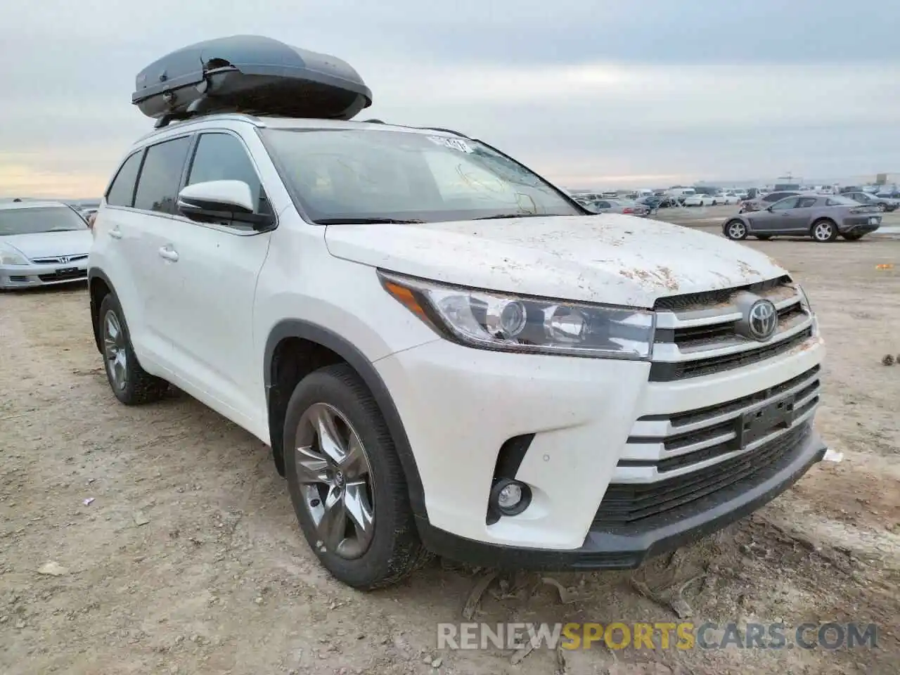 1 Photograph of a damaged car 5TDDZRFH3KS700135 TOYOTA HIGHLANDER 2019