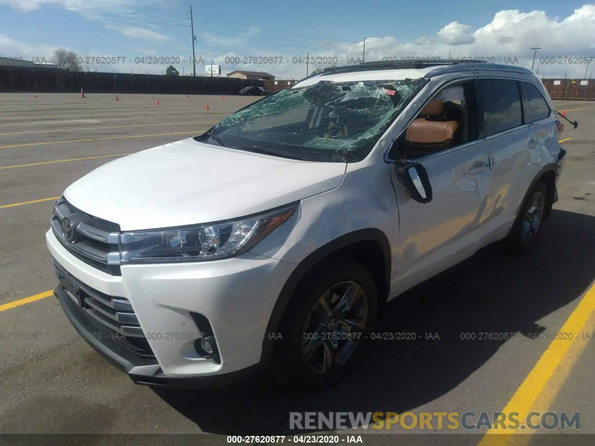 2 Photograph of a damaged car 5TDDZRFH3KS702421 TOYOTA HIGHLANDER 2019