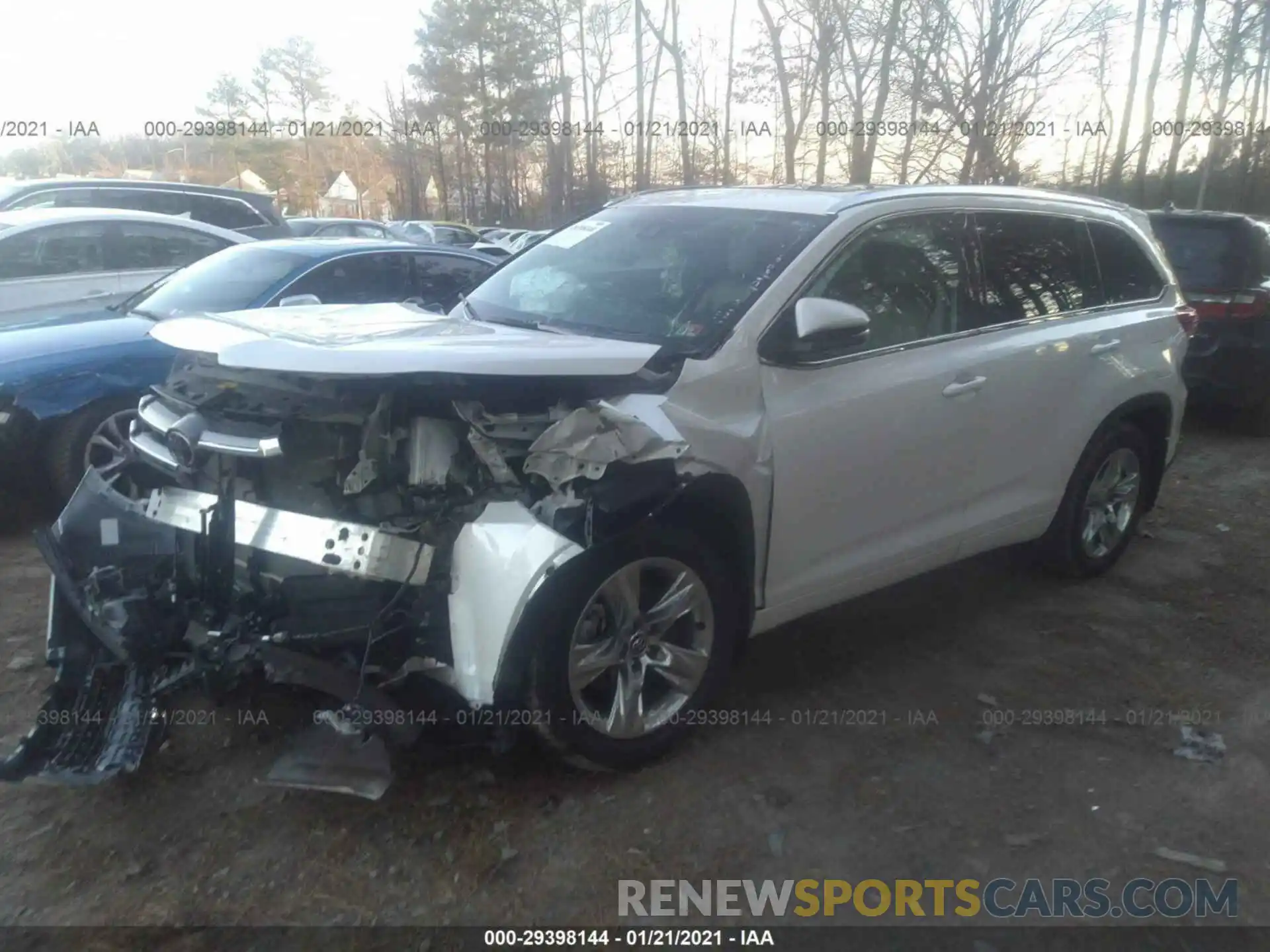 2 Photograph of a damaged car 5TDDZRFH3KS704444 TOYOTA HIGHLANDER 2019