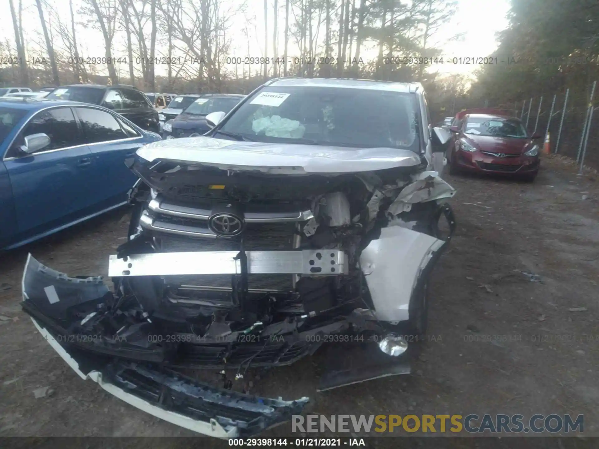 6 Photograph of a damaged car 5TDDZRFH3KS704444 TOYOTA HIGHLANDER 2019