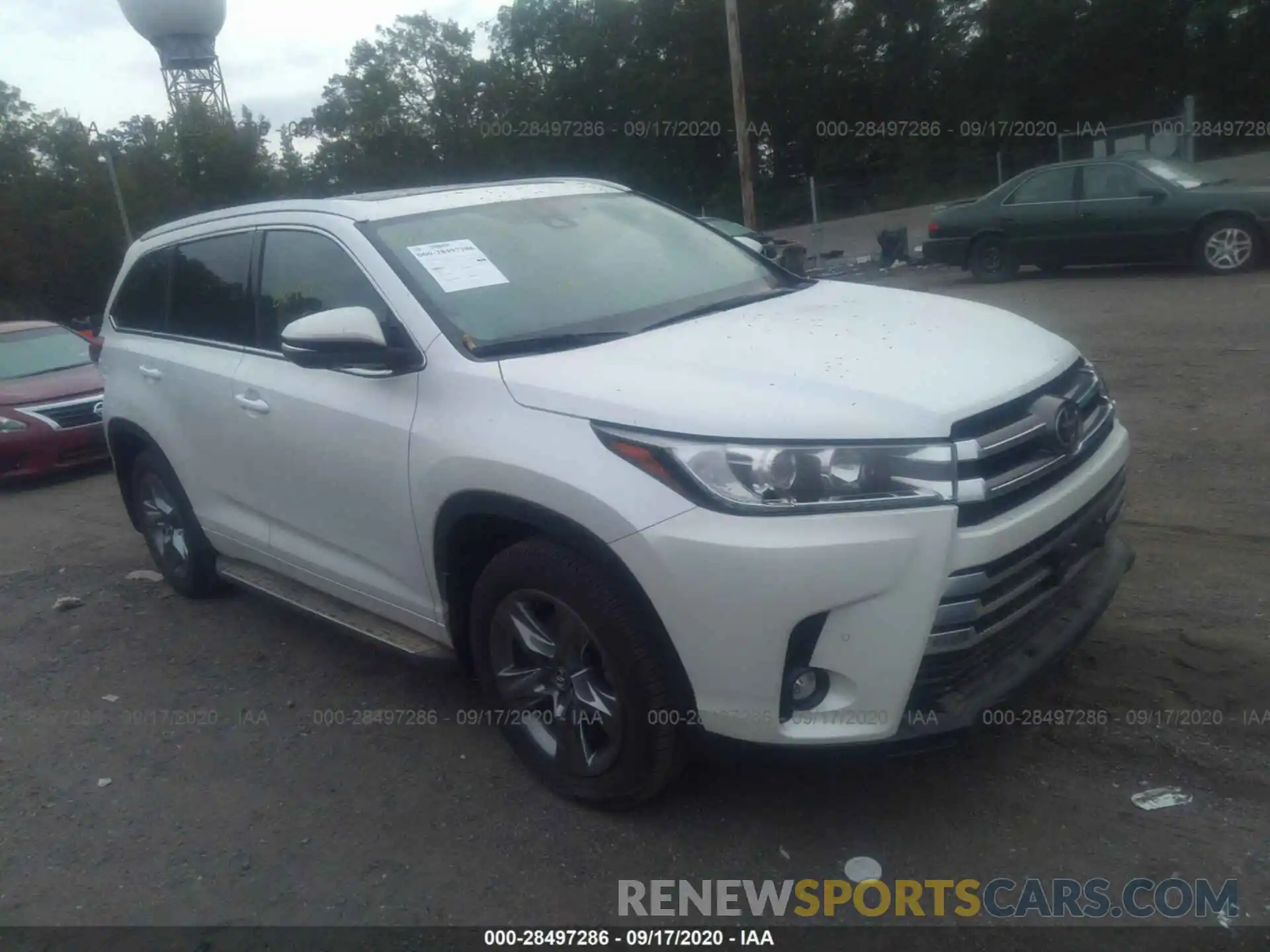 1 Photograph of a damaged car 5TDDZRFH3KS707182 TOYOTA HIGHLANDER 2019