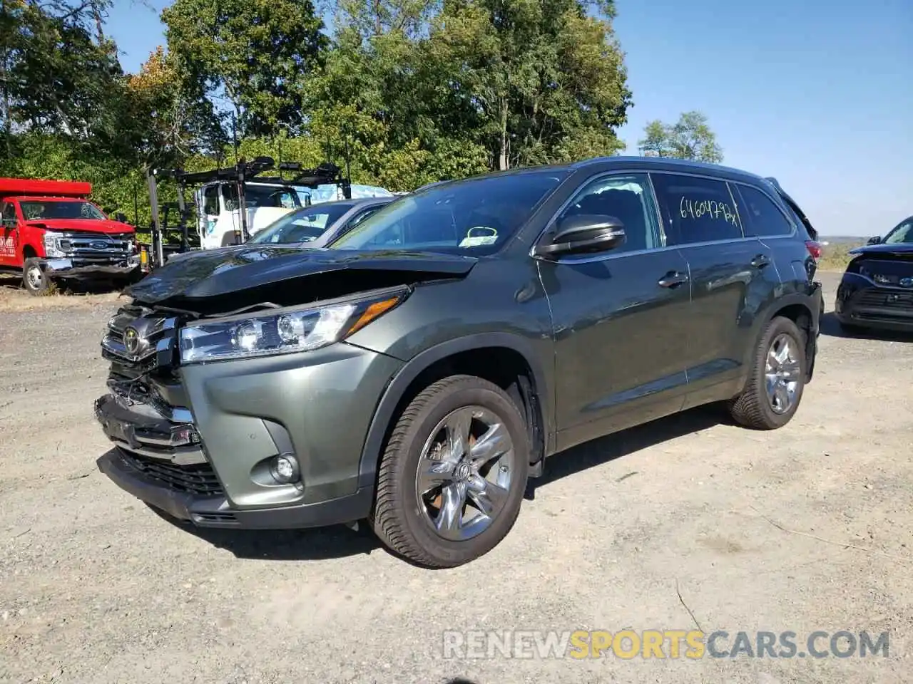 2 Photograph of a damaged car 5TDDZRFH3KS710857 TOYOTA HIGHLANDER 2019