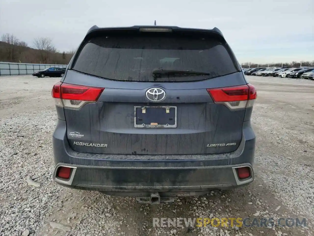 6 Photograph of a damaged car 5TDDZRFH3KS713001 TOYOTA HIGHLANDER 2019