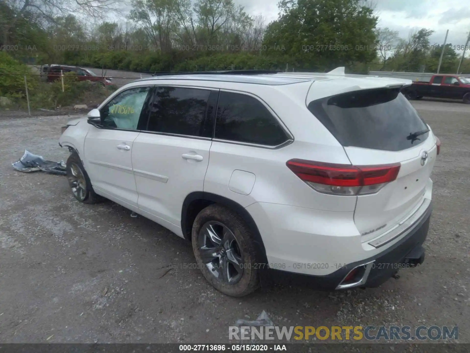 3 Photograph of a damaged car 5TDDZRFH3KS719767 TOYOTA HIGHLANDER 2019