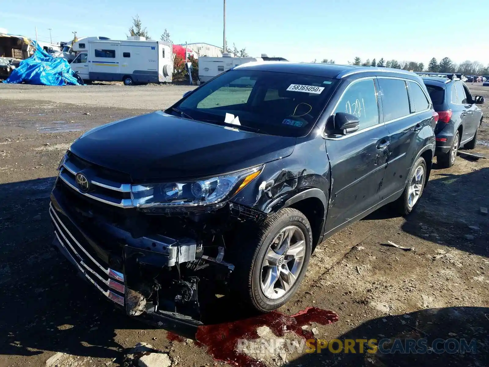 2 Photograph of a damaged car 5TDDZRFH3KS720563 TOYOTA HIGHLANDER 2019