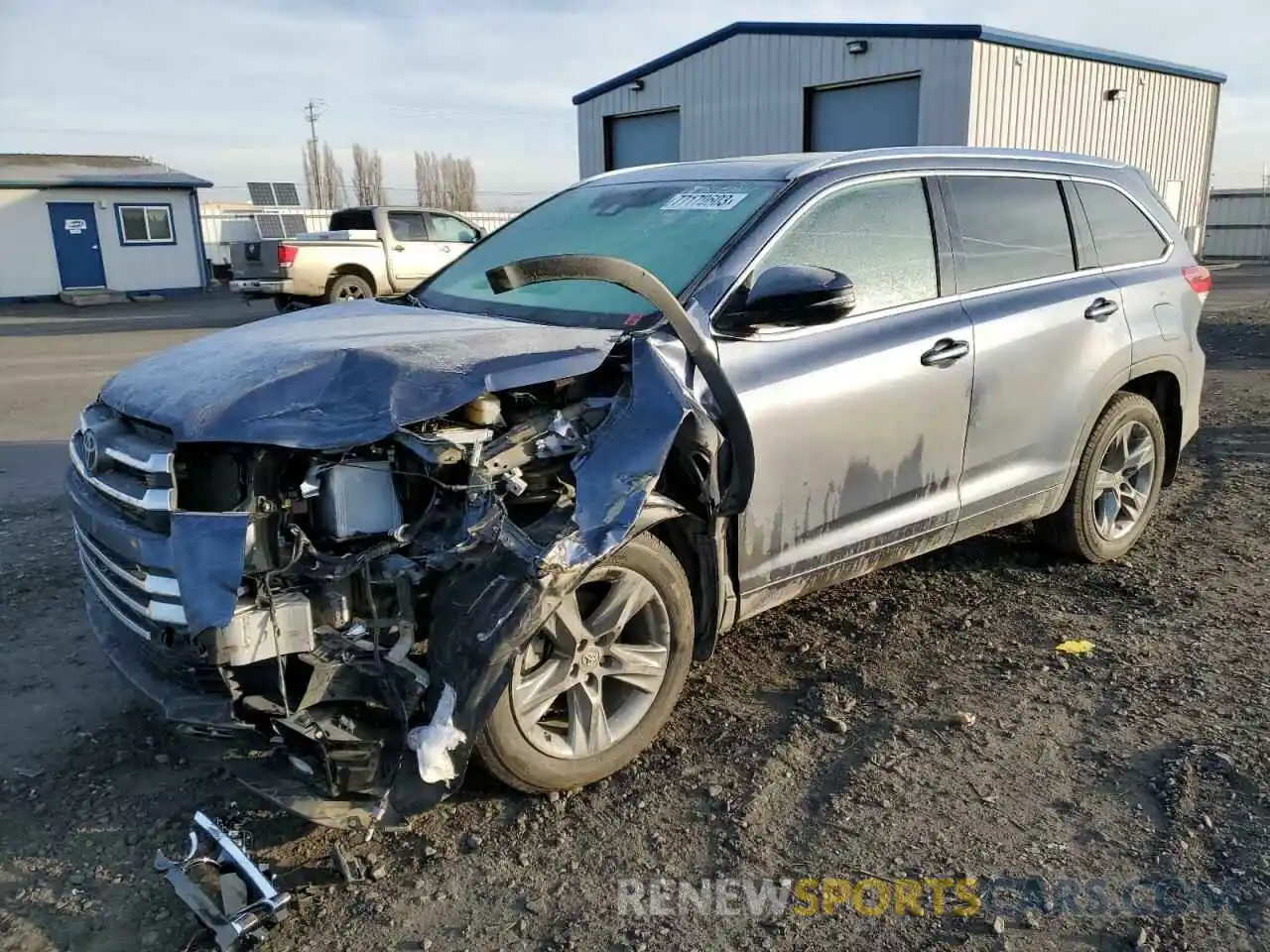 1 Photograph of a damaged car 5TDDZRFH3KS735936 TOYOTA HIGHLANDER 2019