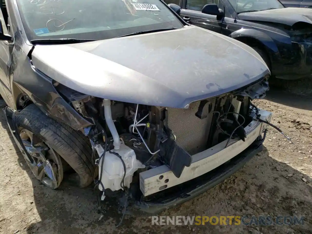 9 Photograph of a damaged car 5TDDZRFH3KS924246 TOYOTA HIGHLANDER 2019