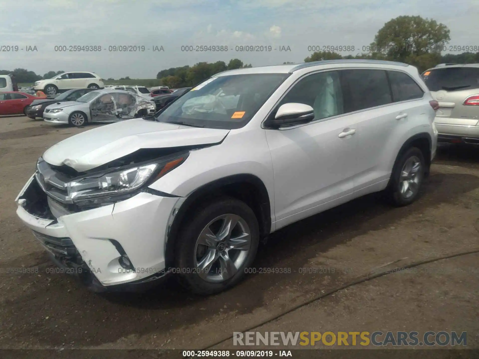 2 Photograph of a damaged car 5TDDZRFH3KS926899 TOYOTA HIGHLANDER 2019