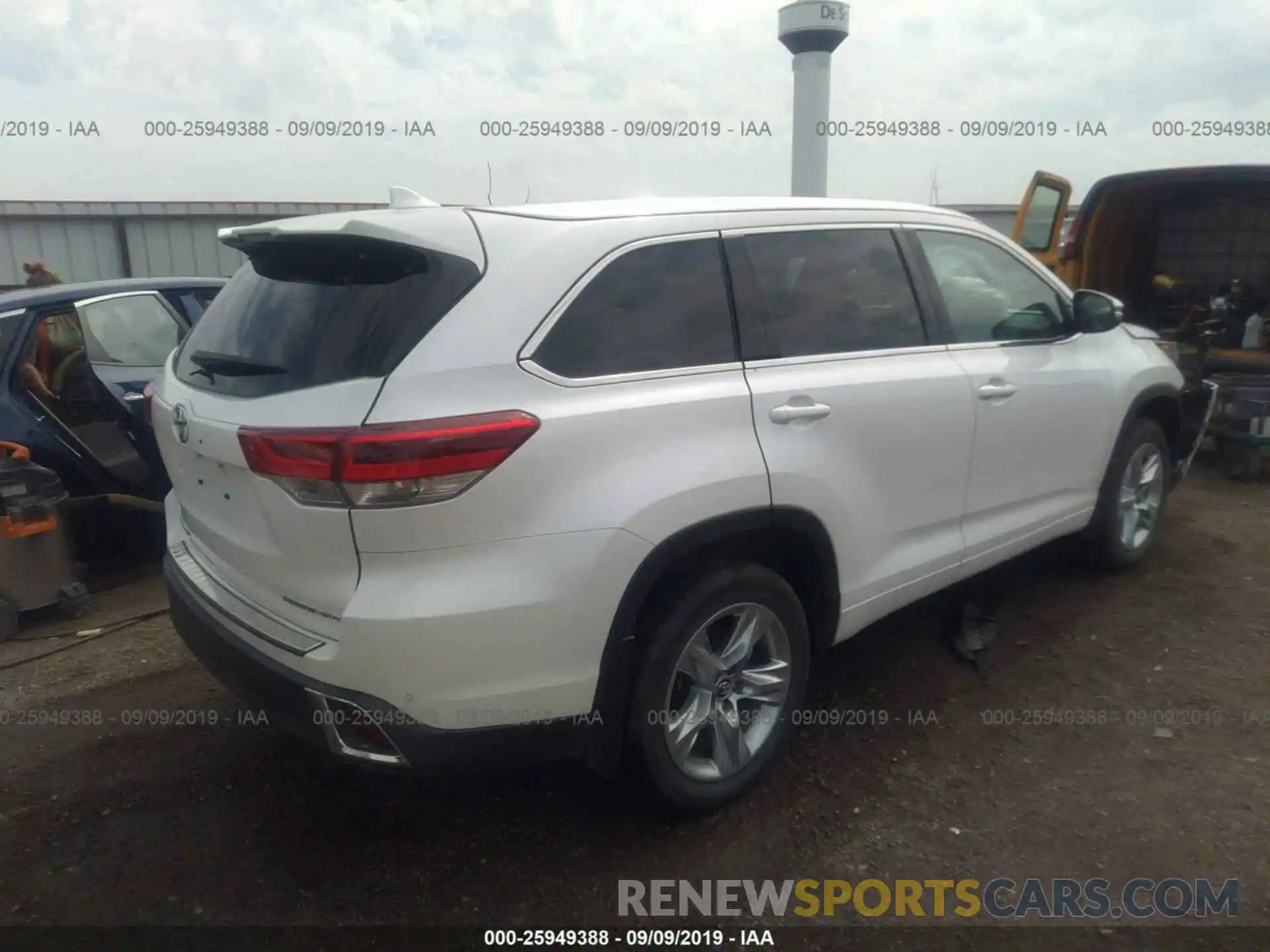 4 Фотография поврежденного автомобиля 5TDDZRFH3KS926899 TOYOTA HIGHLANDER 2019