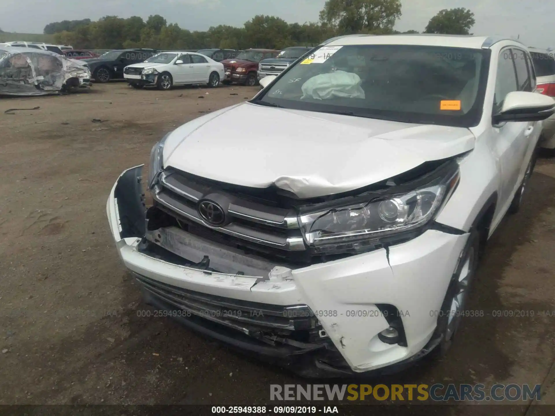 6 Photograph of a damaged car 5TDDZRFH3KS926899 TOYOTA HIGHLANDER 2019