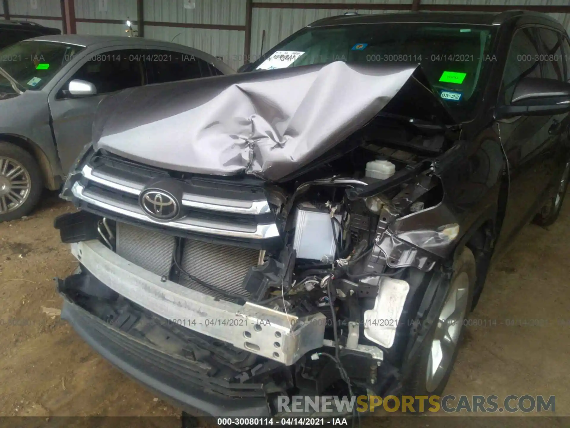 12 Photograph of a damaged car 5TDDZRFH3KS942925 TOYOTA HIGHLANDER 2019