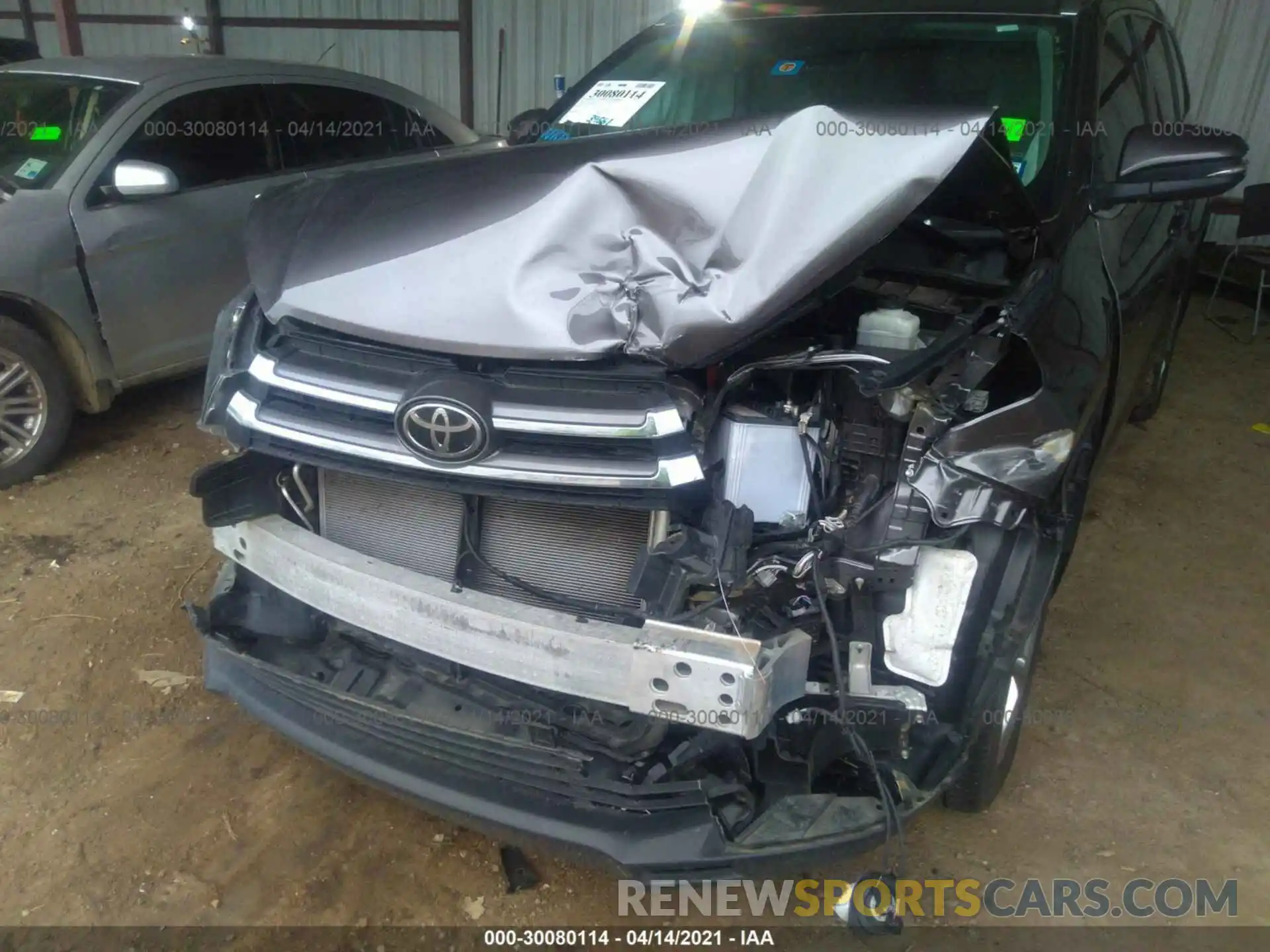 6 Photograph of a damaged car 5TDDZRFH3KS942925 TOYOTA HIGHLANDER 2019